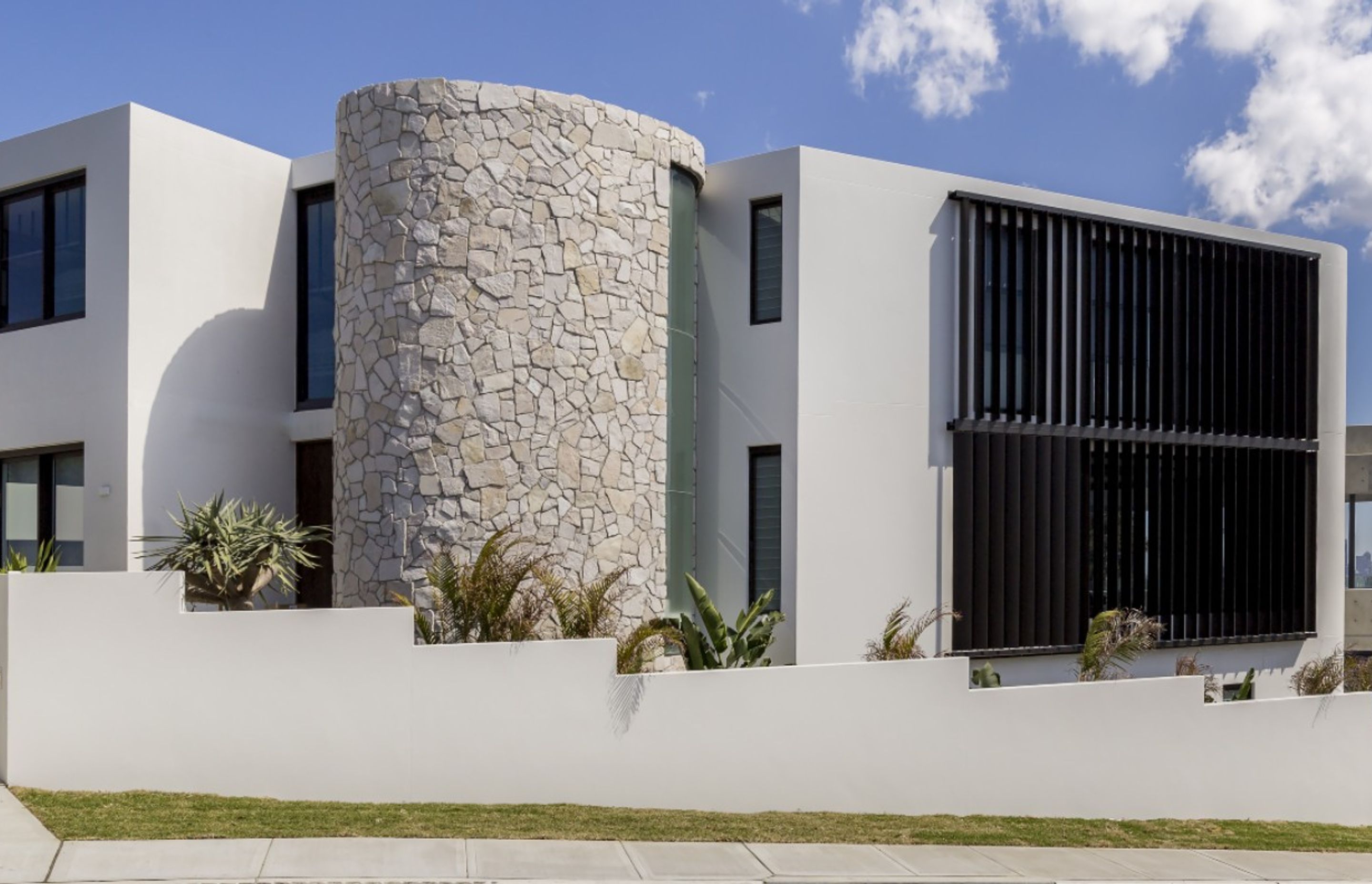 Clairvaux Wall Cladding | RNB Property Group | Maxine Scalabrino-Fine Architect | Green Coast Landscapes