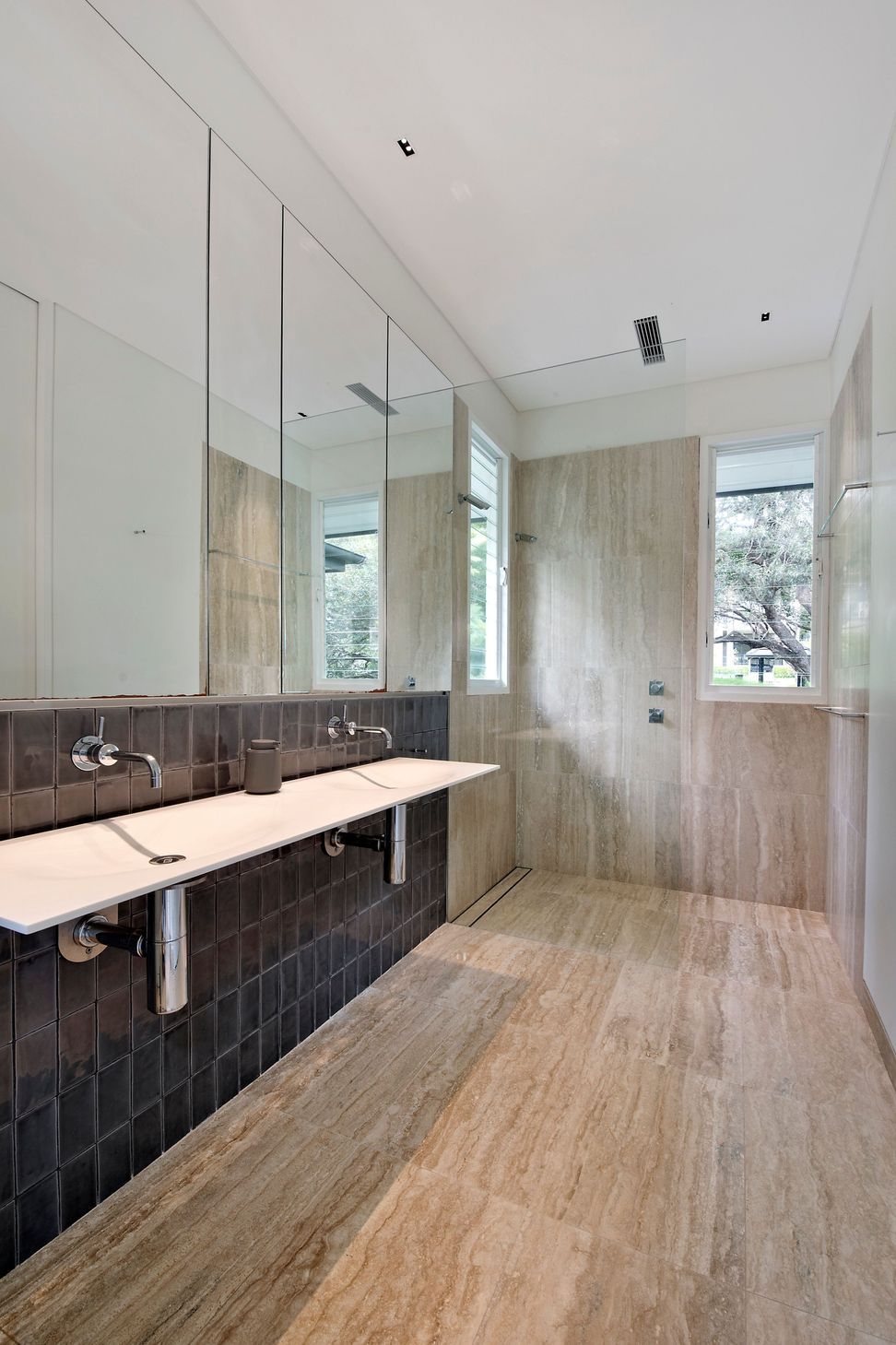 Project by TDDP | Coliseum Striato Vein Cut Travertine