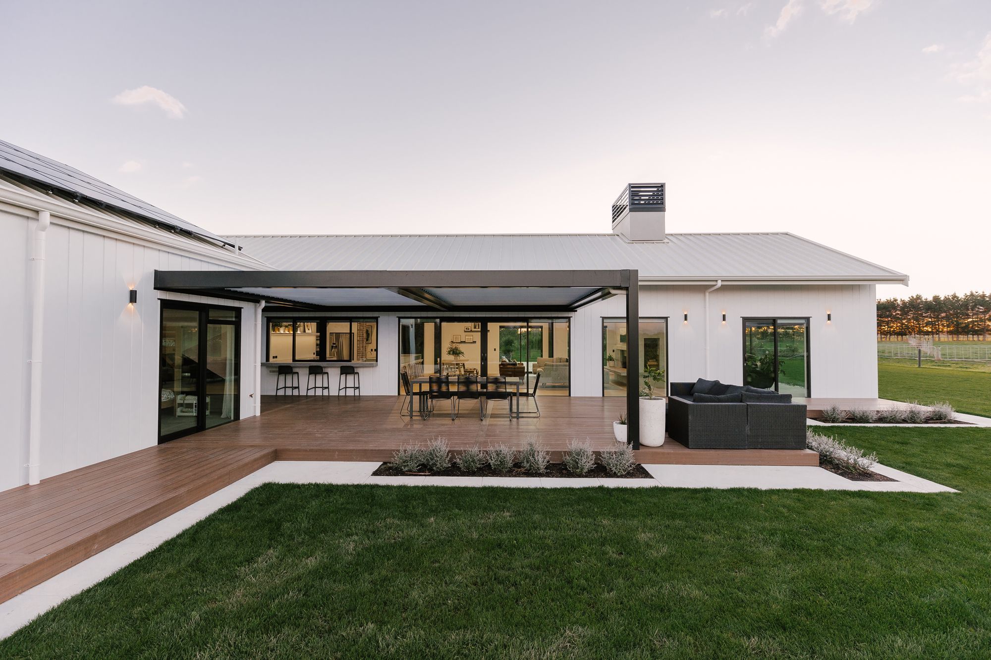 The Bradburys Build