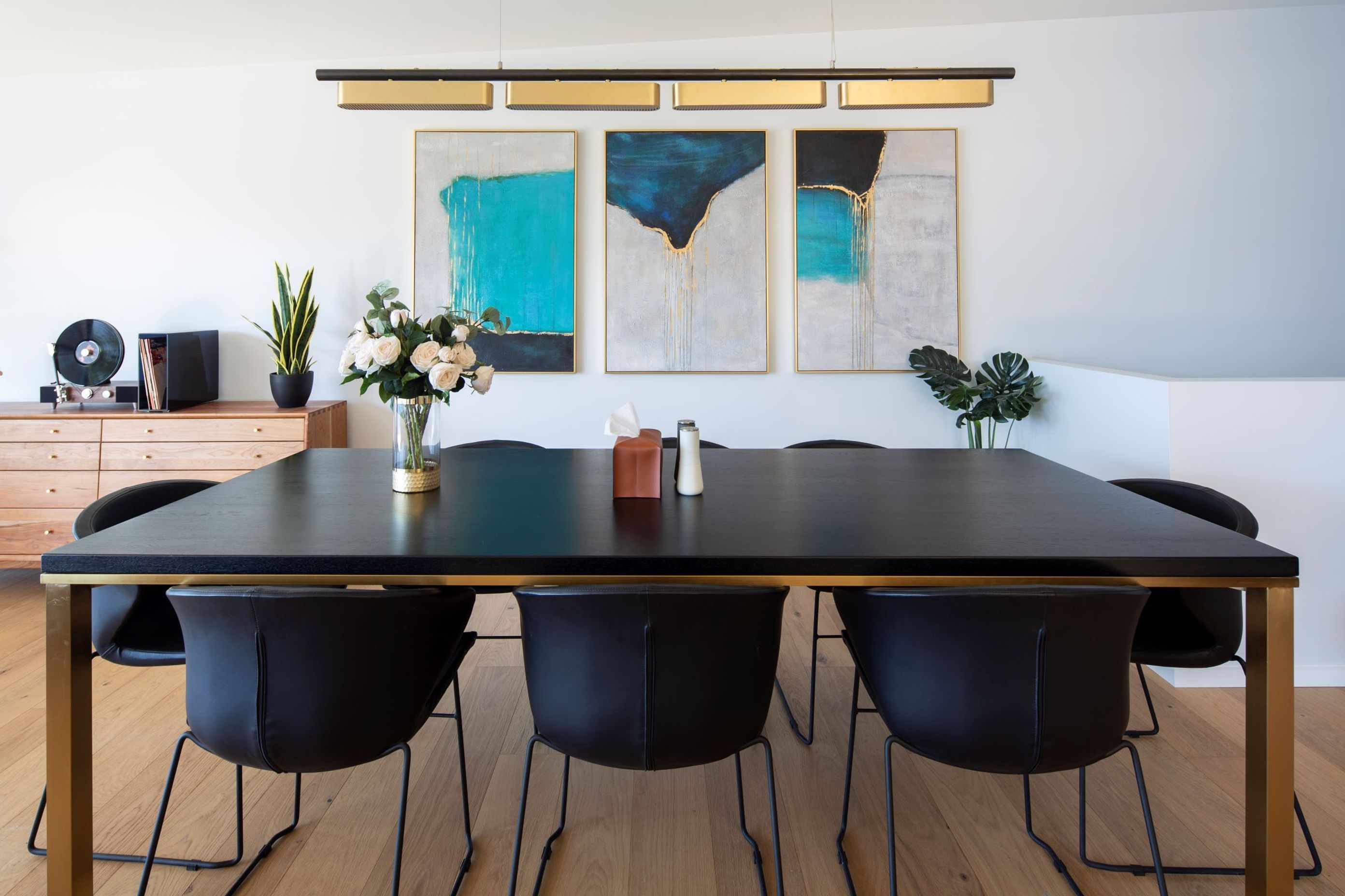 Vanda Place, Dining Room