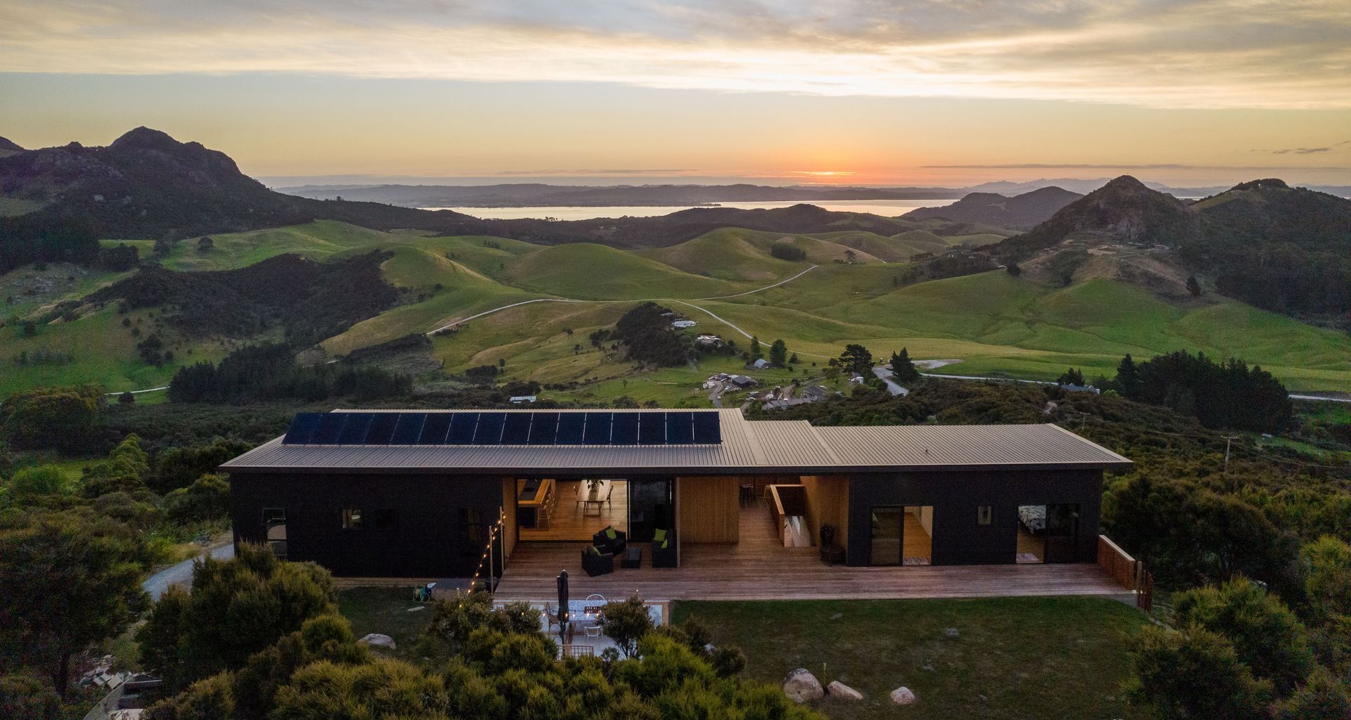 Raynes House, Kauri Mountain, Whangarei Heads banner