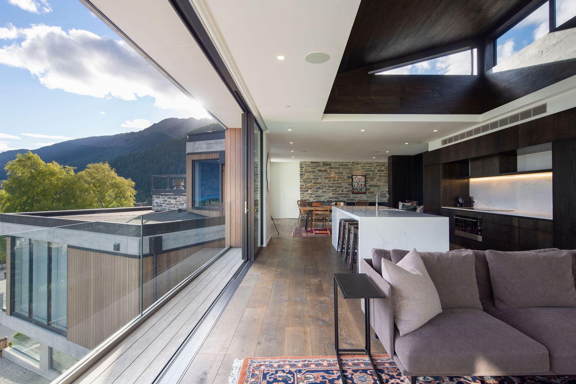 Queenstown Property | Warren &amp; Mahoney Architects, Summit Build