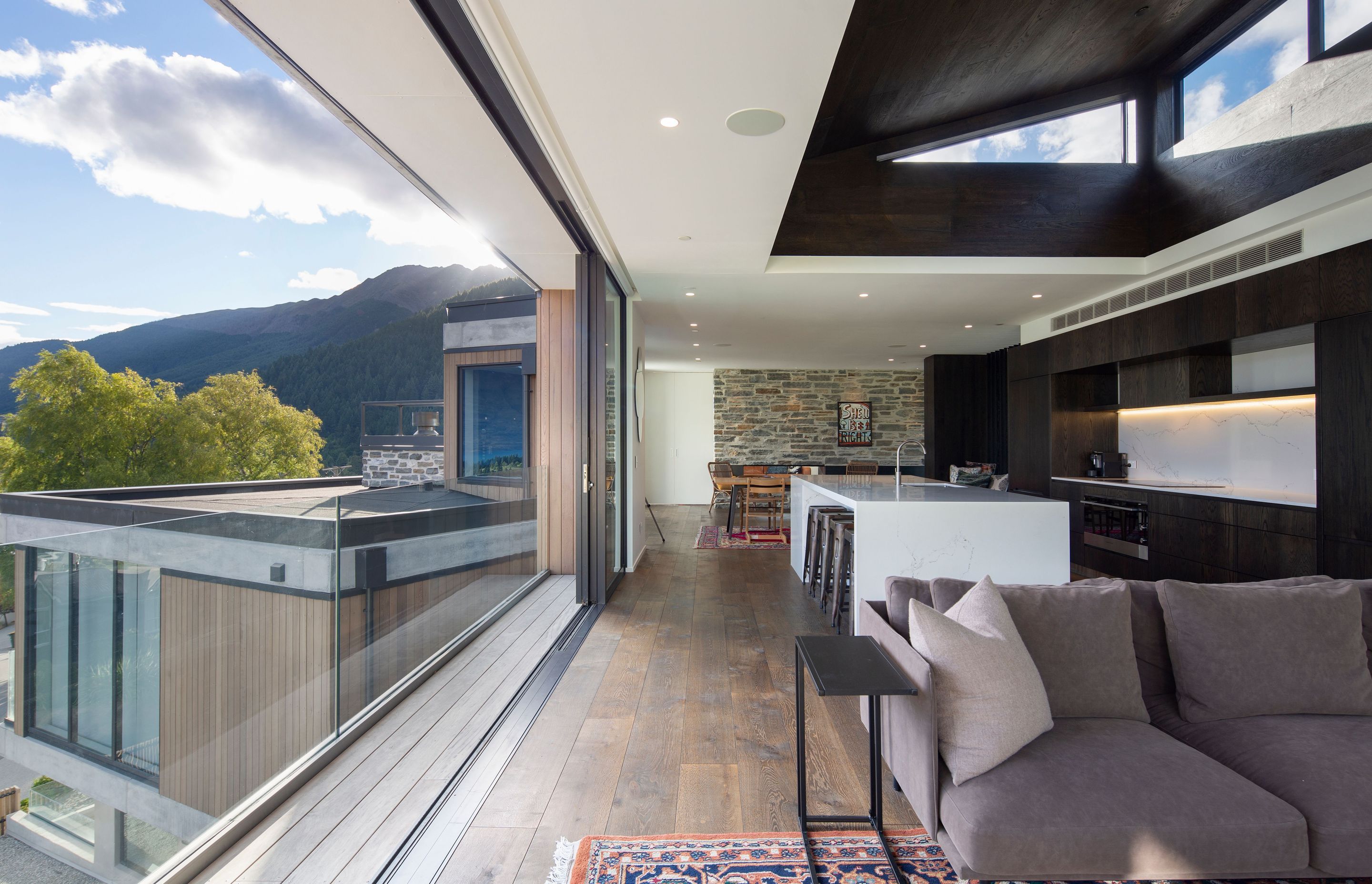 Queenstown Property | Warren &amp; Mahoney Architects, Summit Build