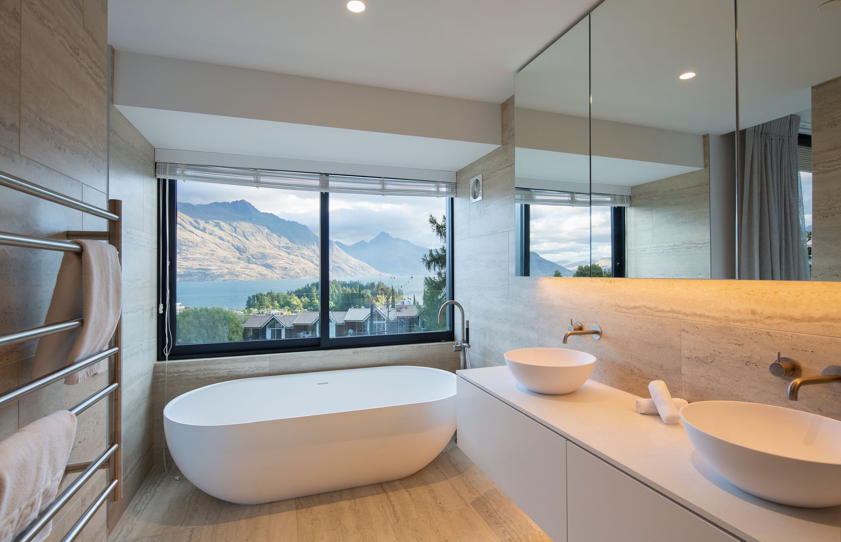 Queenstown Property | Warren &amp; Mahoney Architects, Summit Build