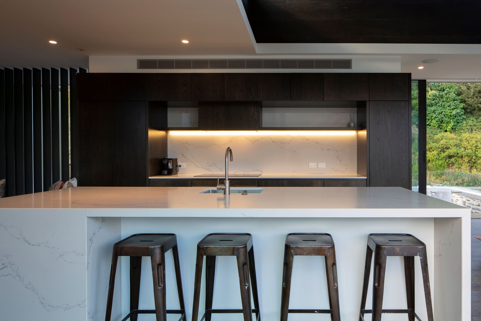 Queenstown Property | Warren &amp; Mahoney Architects, Summit Build