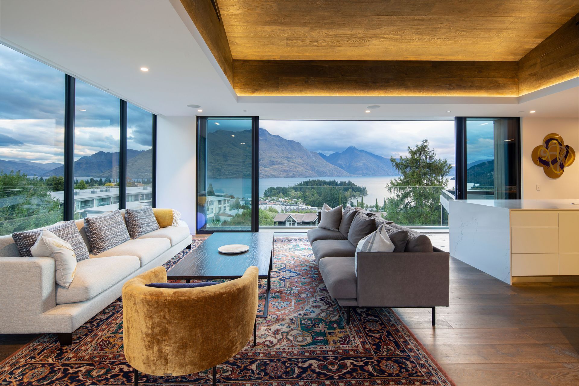 Queenstown Property | Warren &amp; Mahoney Architects, Summit Build