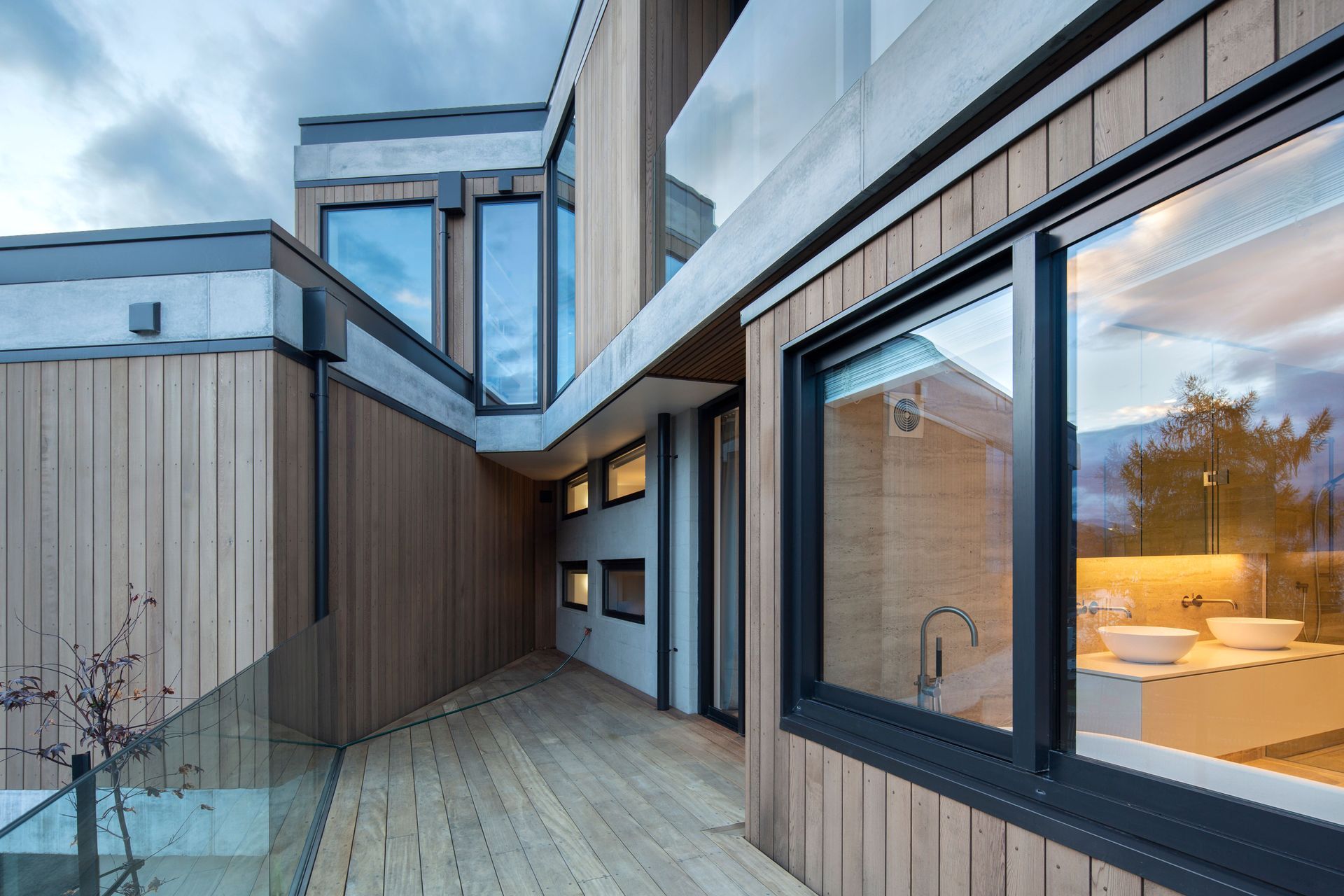 Queenstown Property | Warren &amp; Mahoney Architects, Summit Build