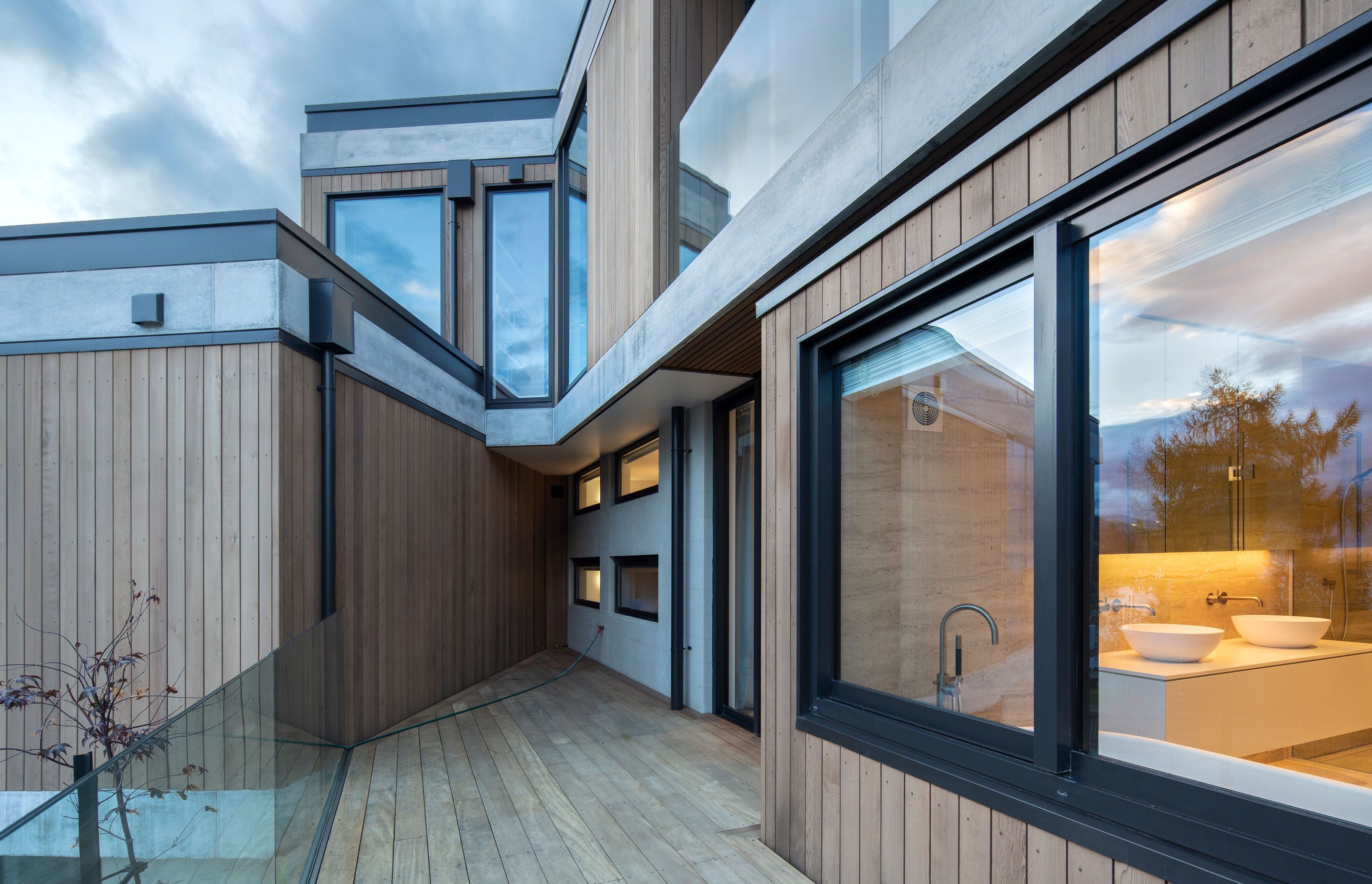 Queenstown Property | Warren &amp; Mahoney Architects, Summit Build