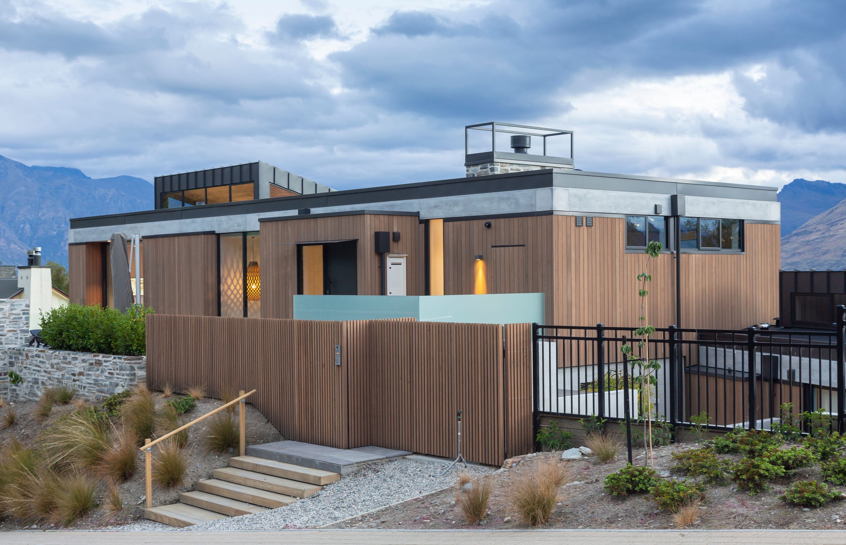 Queenstown Property | Warren &amp; Mahoney Architects, Summit Build