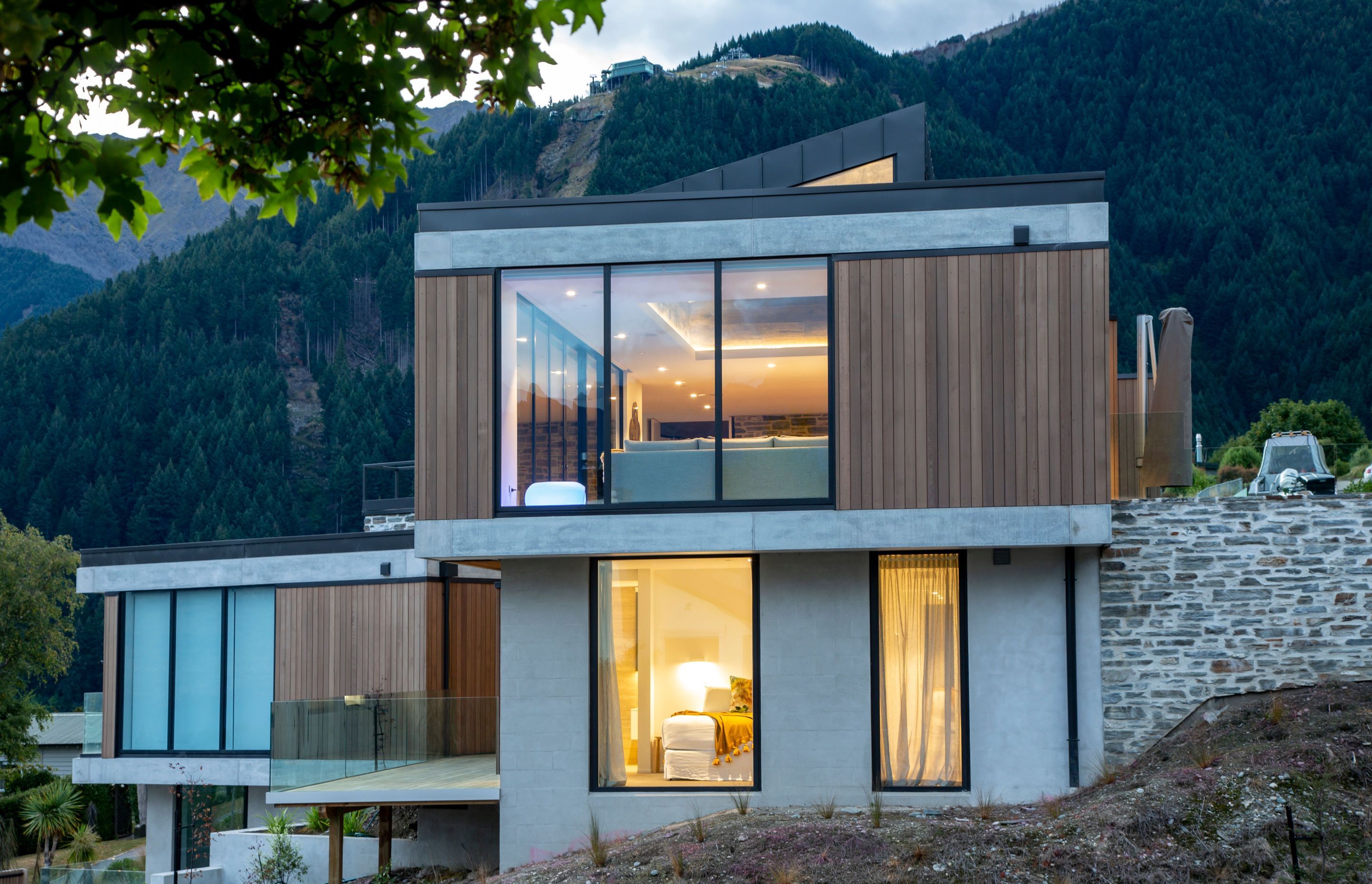 Queenstown Property | Warren &amp; Mahoney Architects, Summit Build