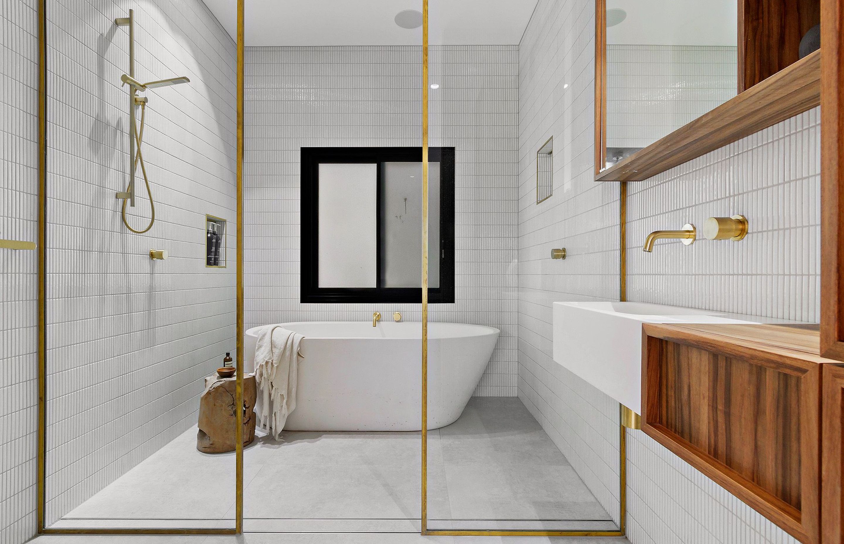6-Bathroom.jpg