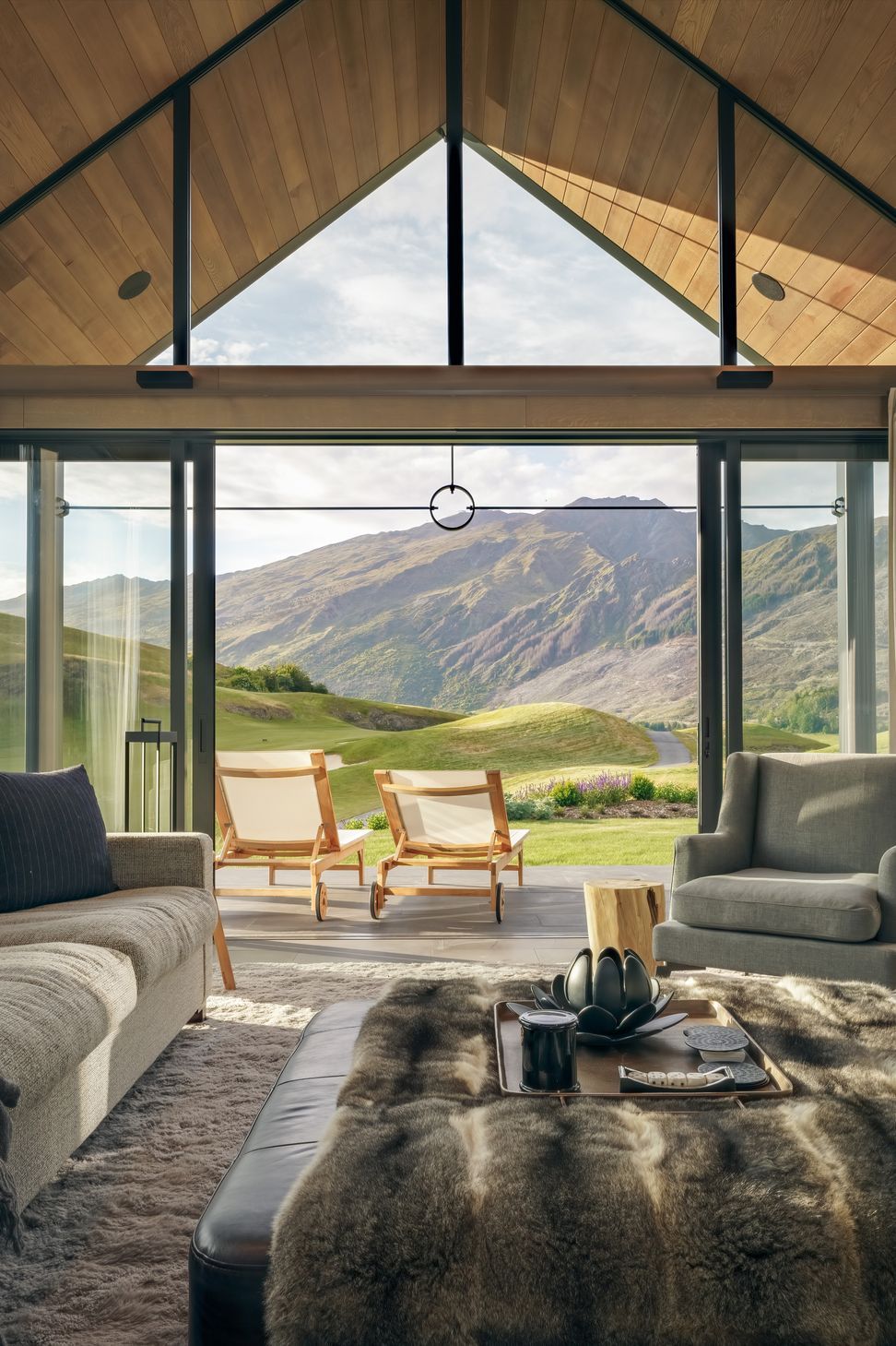 6331-Mill-Farm-Residence-Whitaker-Architects-Larkin-10-ap-compressed.jpg