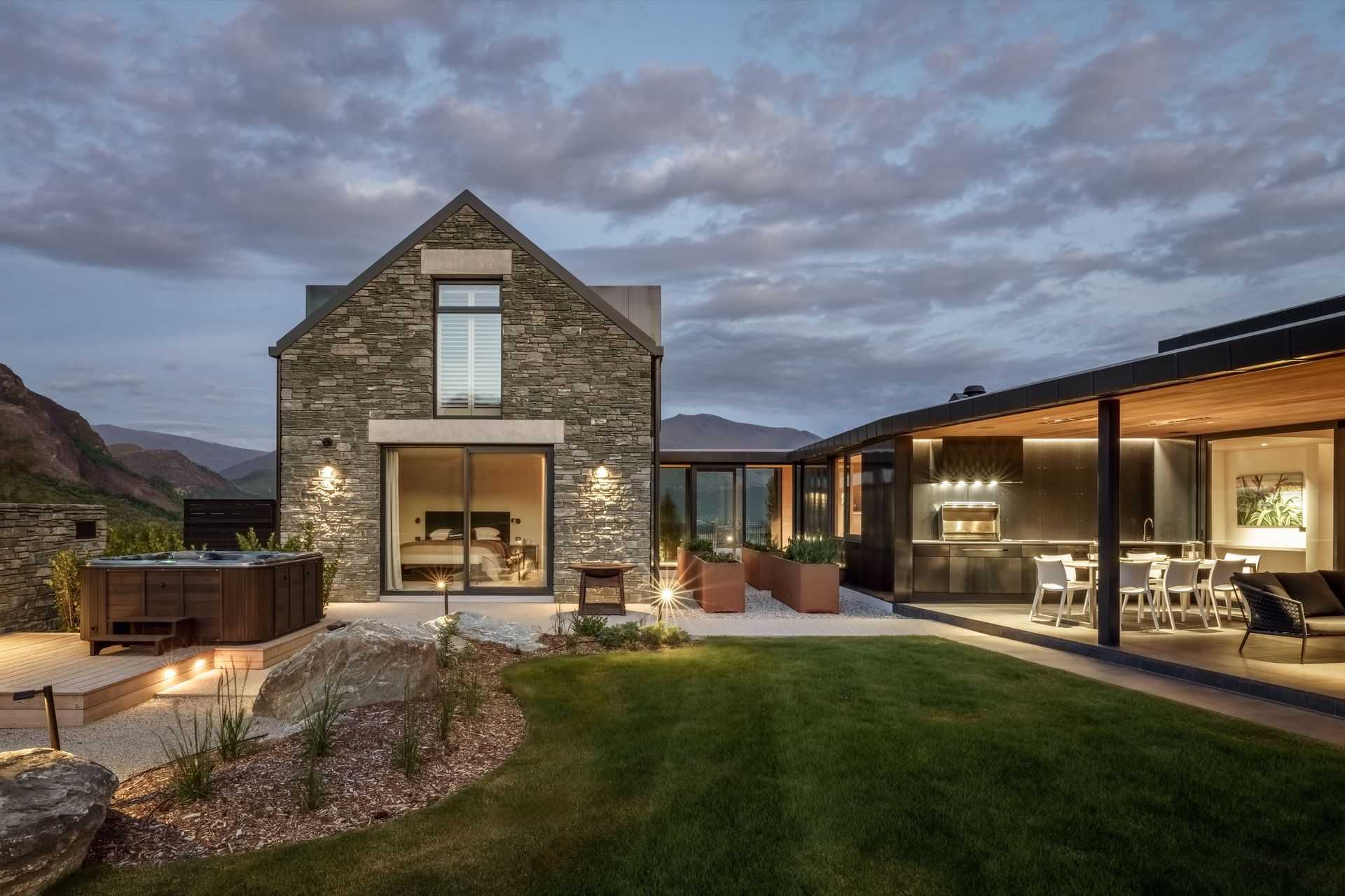 6331-Mill-Farm-Residence-Whitaker-Architects-Larkin-14-ap-compressed.jpg
