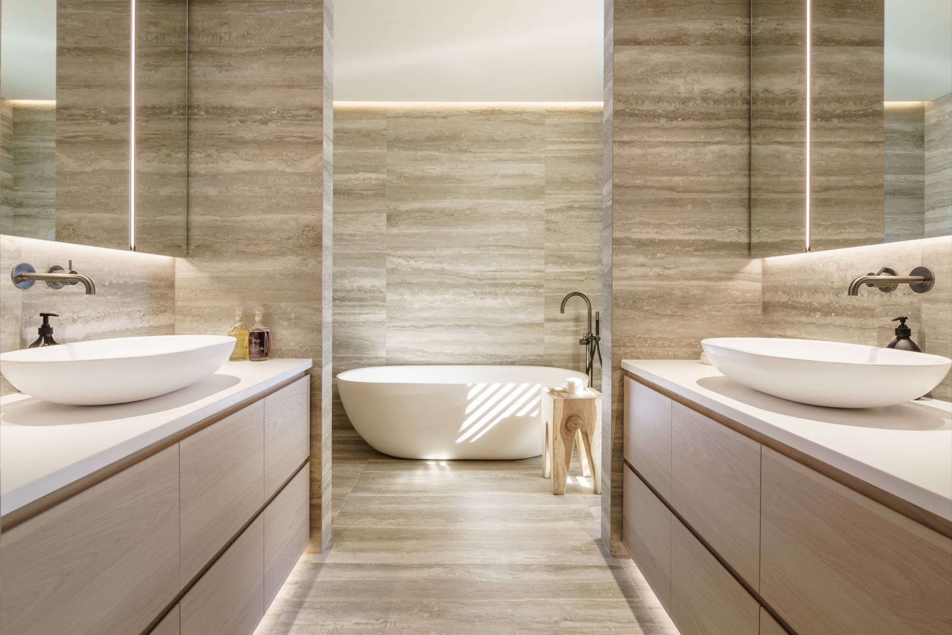 6331-Mill-Farm-Residence-Whitaker-Architects-Larkin-5-ap-compressed.jpg