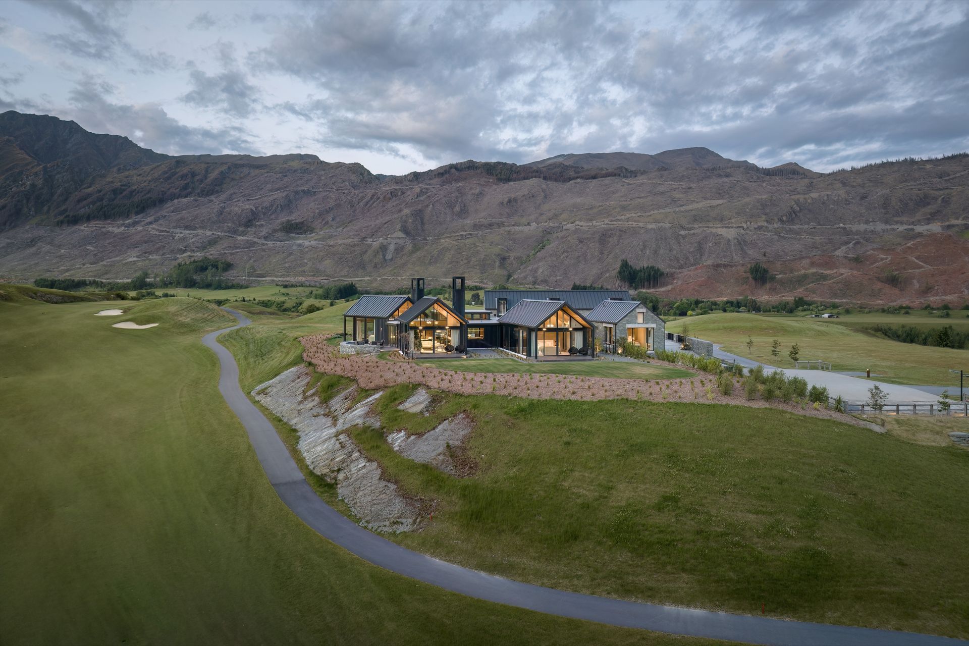 6331-Mill-Farm-Residence-Whitaker-Architects-Trinity-63-ap-compressed.jpg