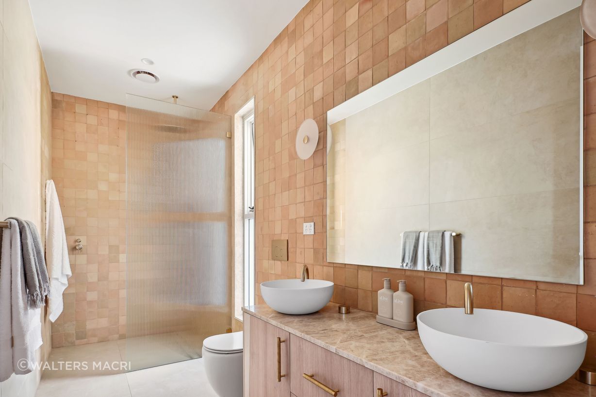 64BraysRoadConcordHighBathroom2.jpg