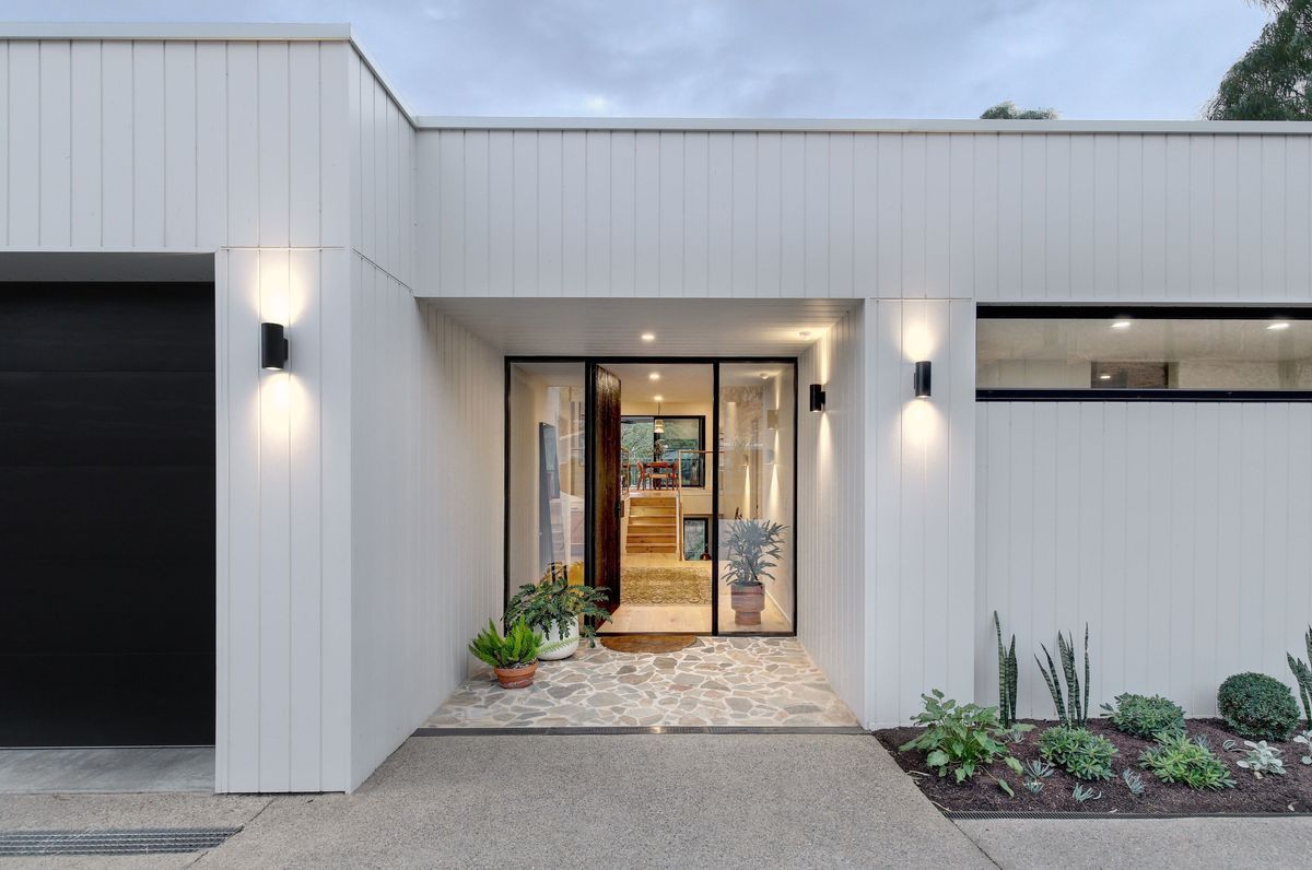 Stonyfell - Sloping Block