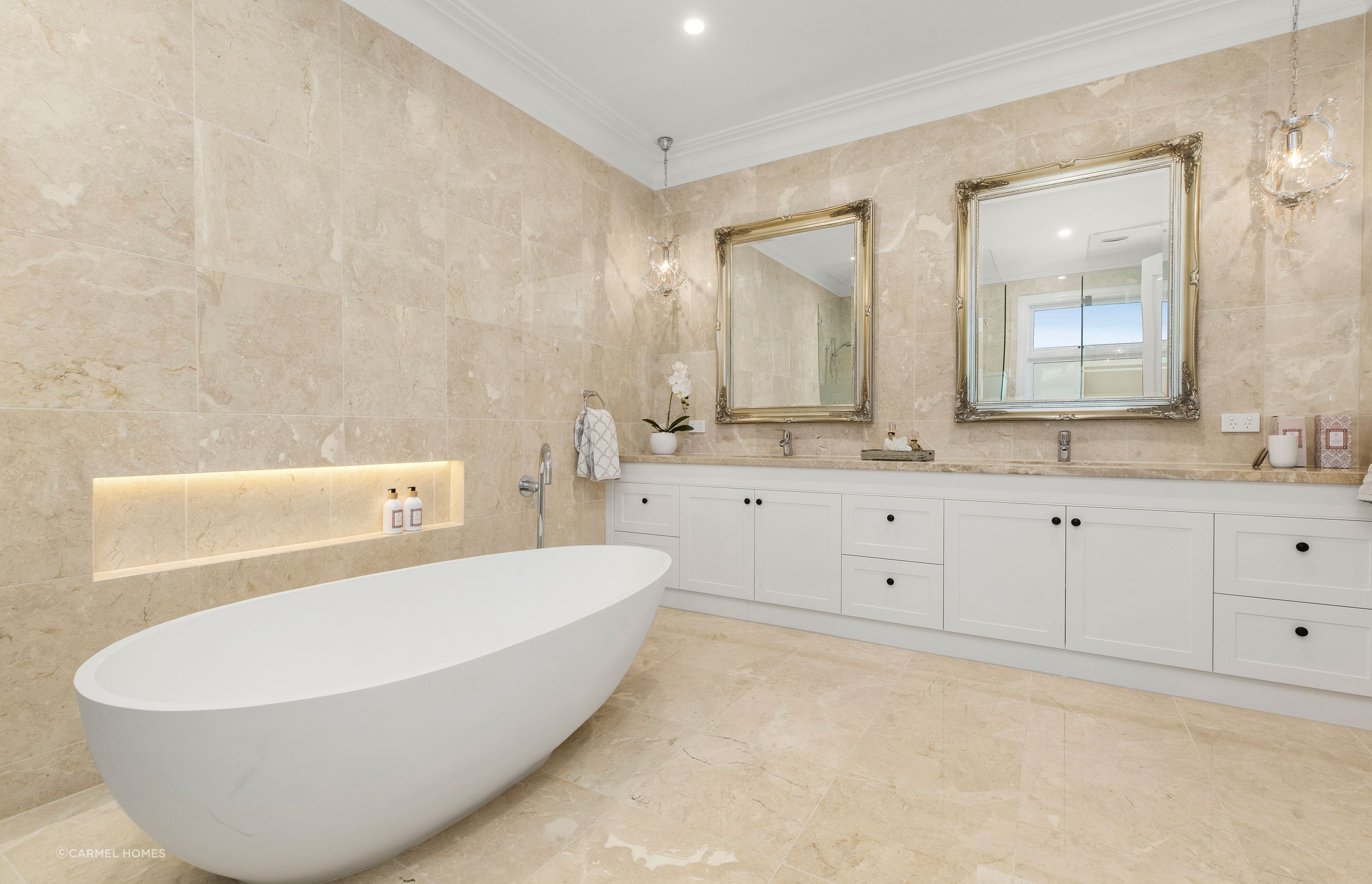 Sal De Vie - Luxury French Provincial Home