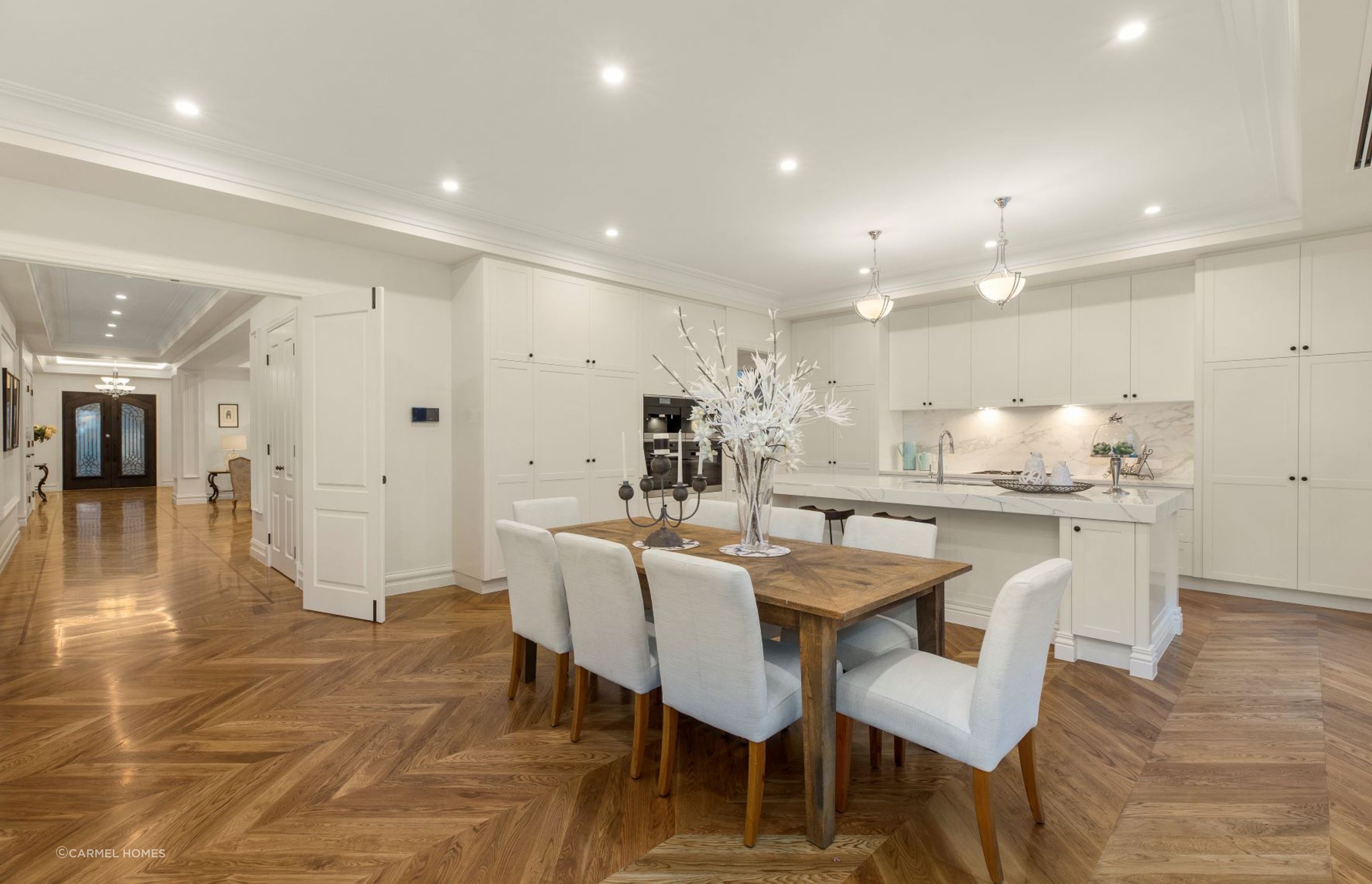 Sal De Vie - Luxury French Provincial Home