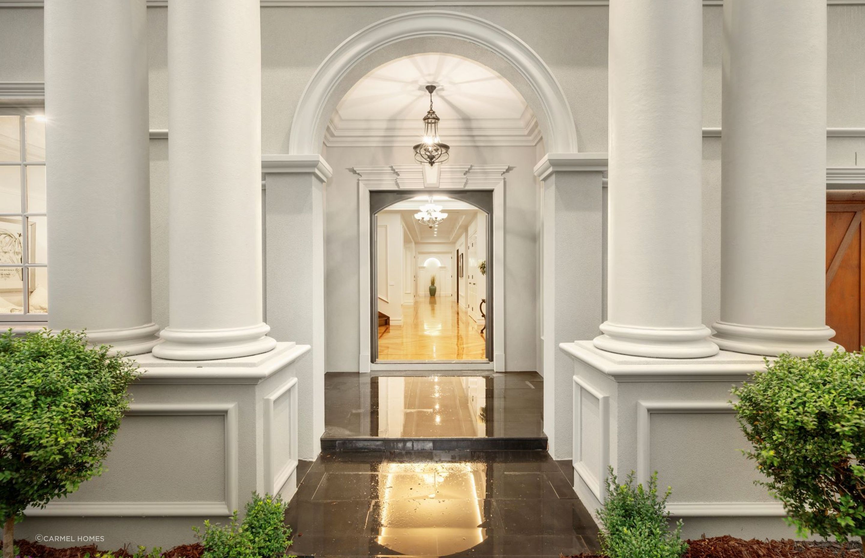 Sal De Vie - Luxury French Provincial Home