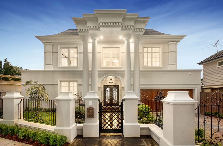 Sal De Vie - Luxury French Provincial Home