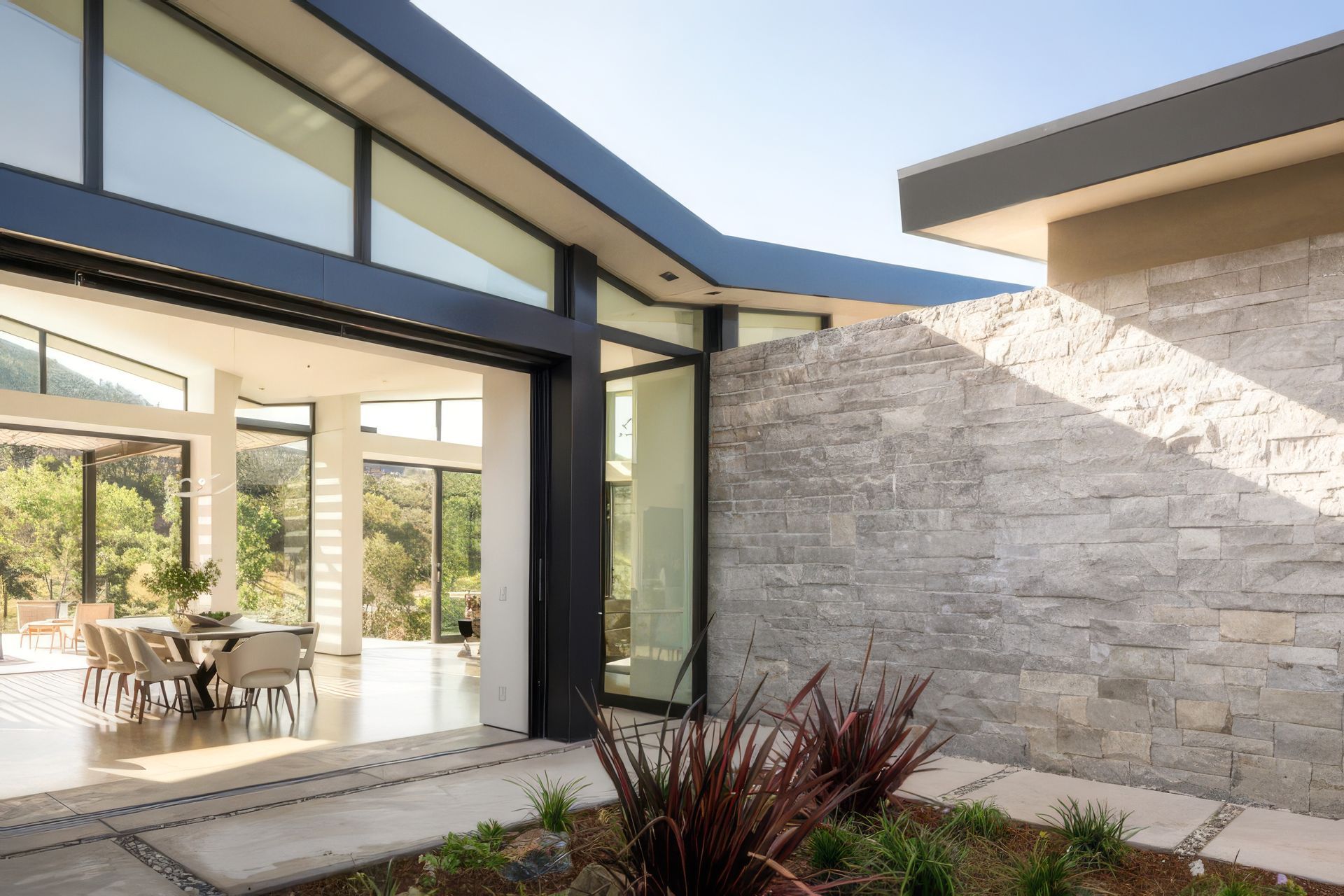 738x738Napa-Hillside-Residence-WEB-13-1-upscaled-by-Replicate.jpg