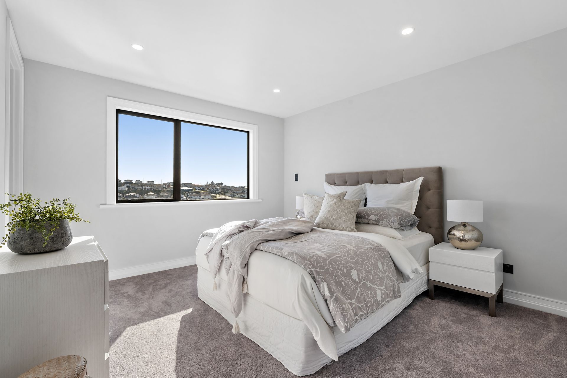 Colonial Drive, Silverdale