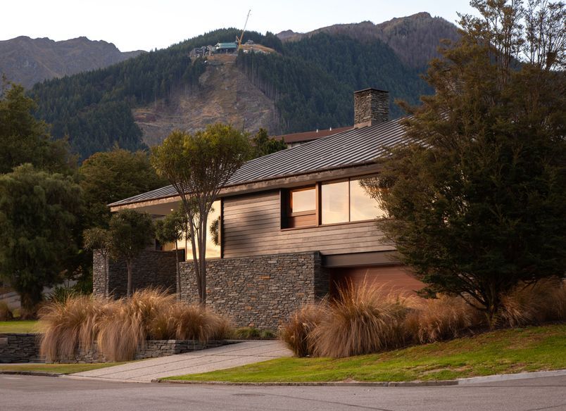 Park Street Lakefront Luxury by Andrew Wiley Architect & Ralf Kruger Landscape Architect