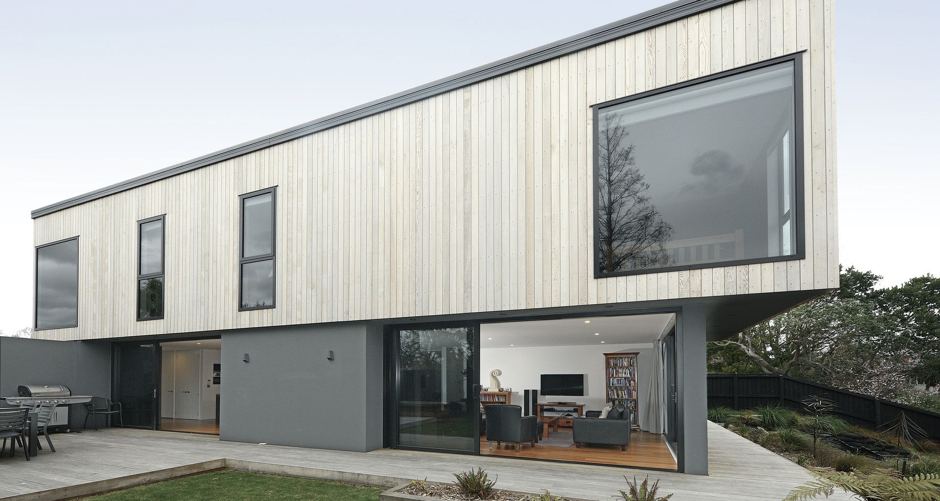 Luxury Townhouse in Canterbury banner