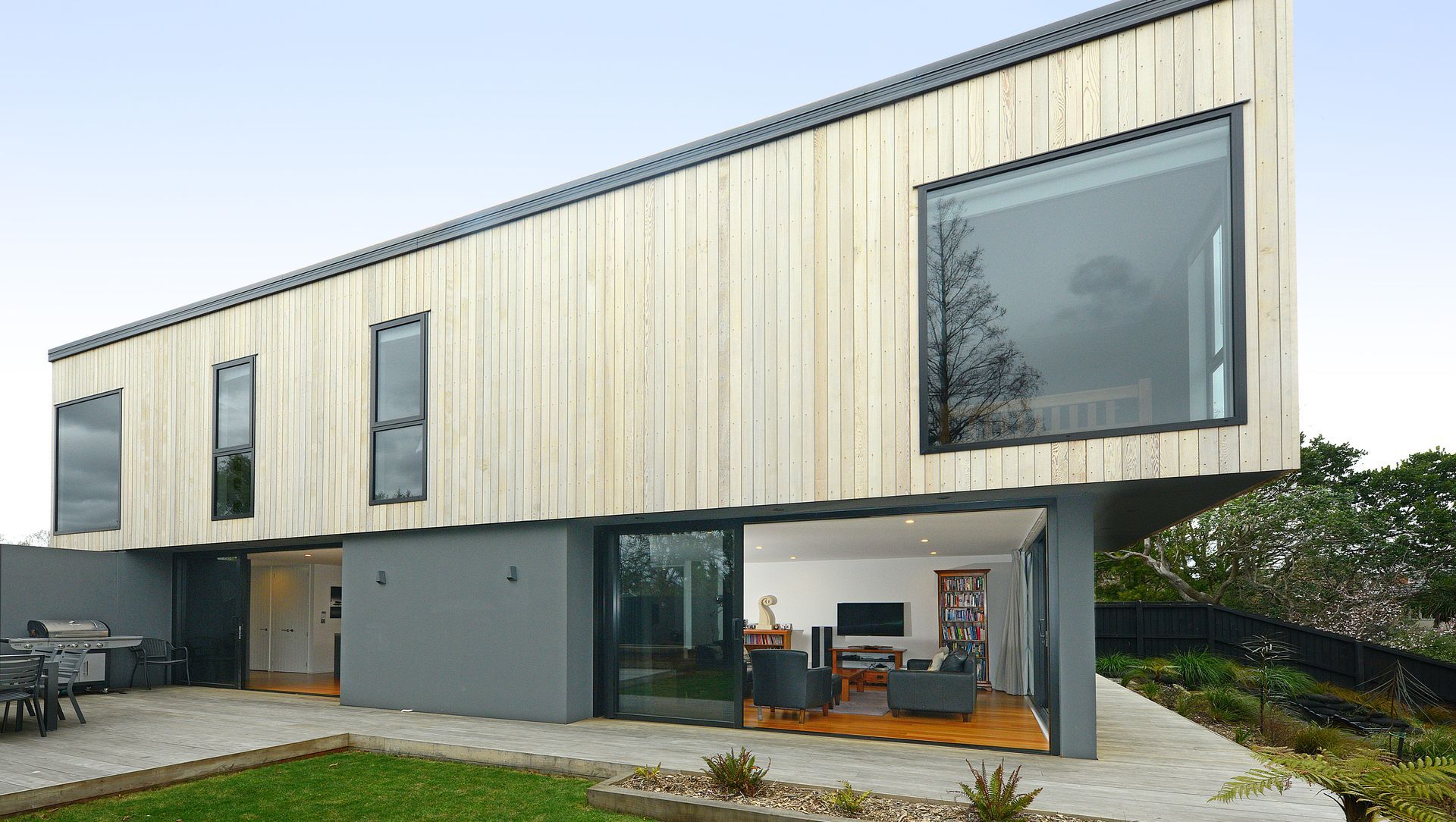 Luxury Townhouse in Canterbury banner