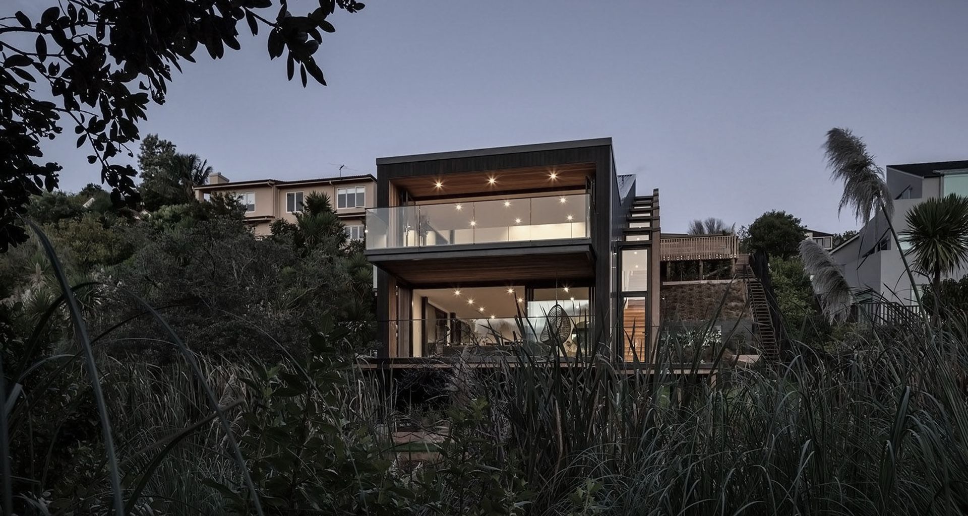 Onepoto House banner