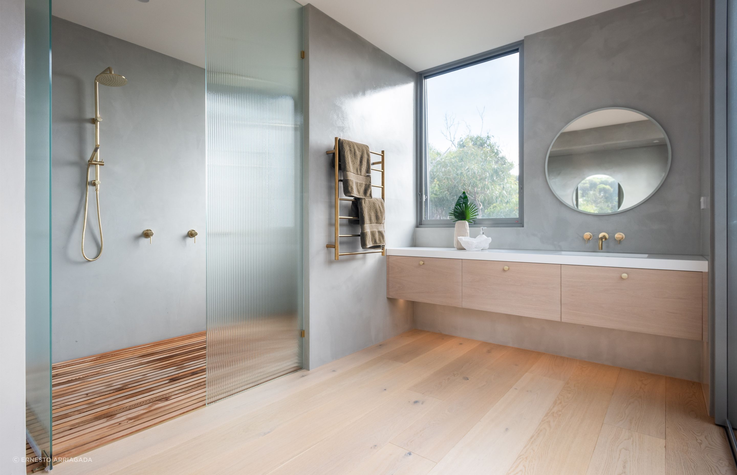 ANGLESEAHOUSE0001HIRES.JPG
