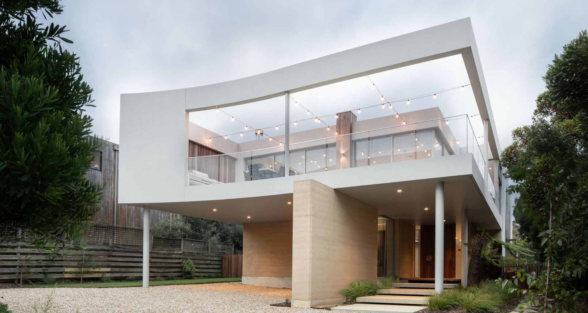 Luxury Coastal Living banner