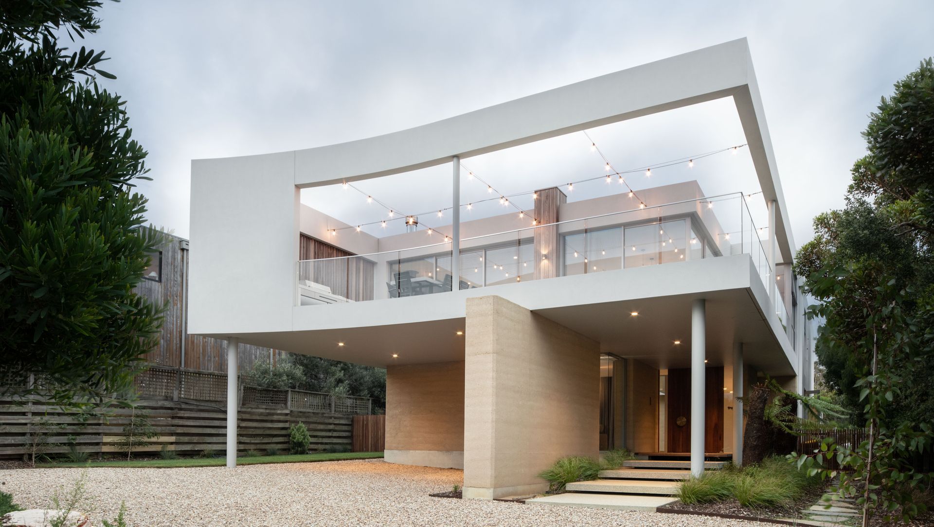 Luxury Coastal Living banner
