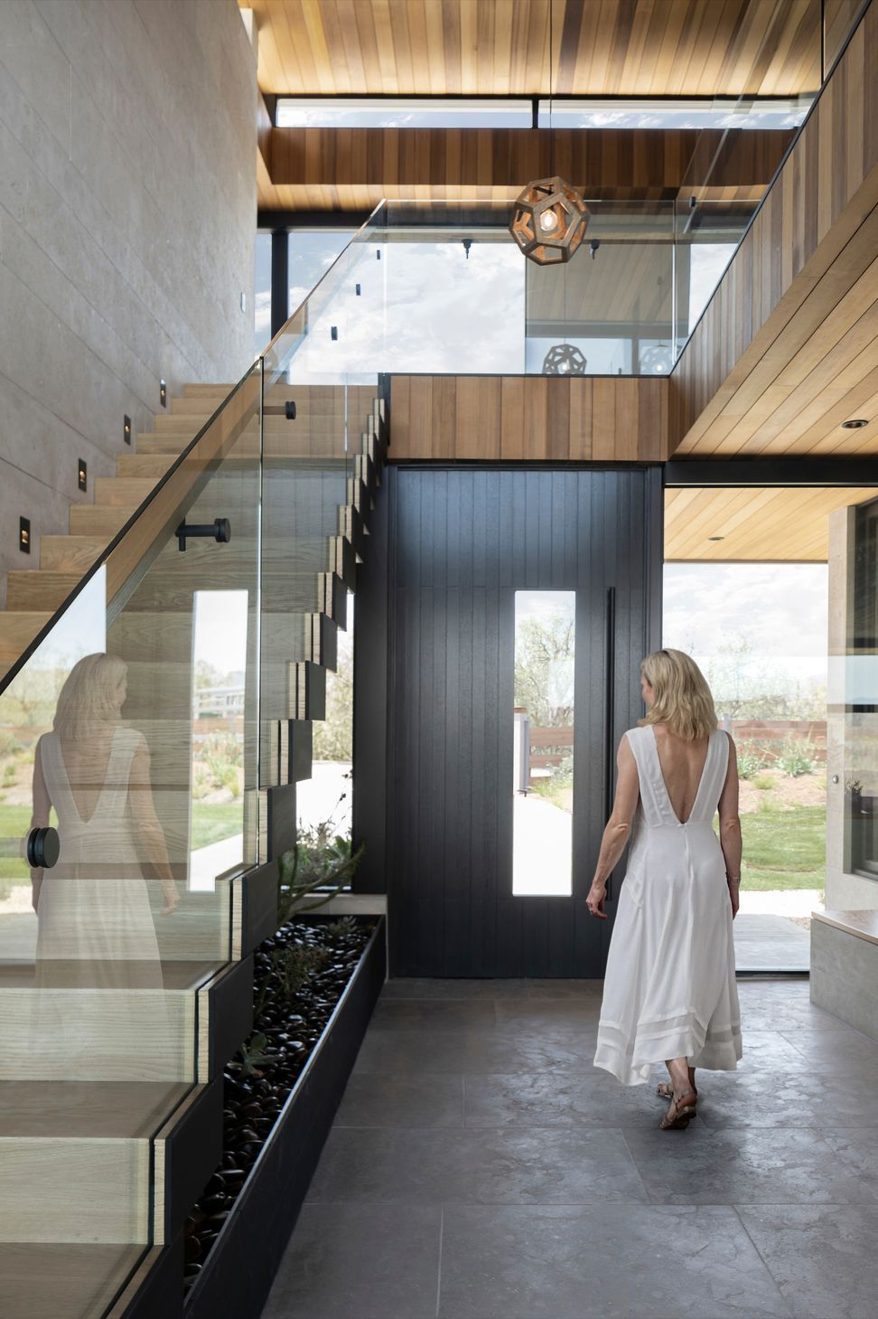 AO-HOUSEENTRY-STAIR08-ap-compressed.jpg