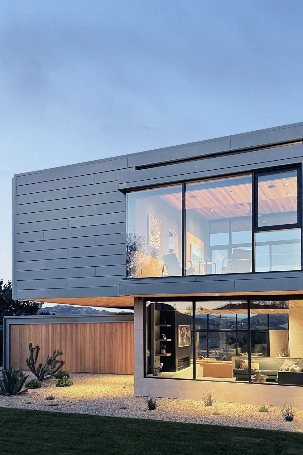 AO-HOUSEFACADE-DETAIL-NIGHT01.jpg