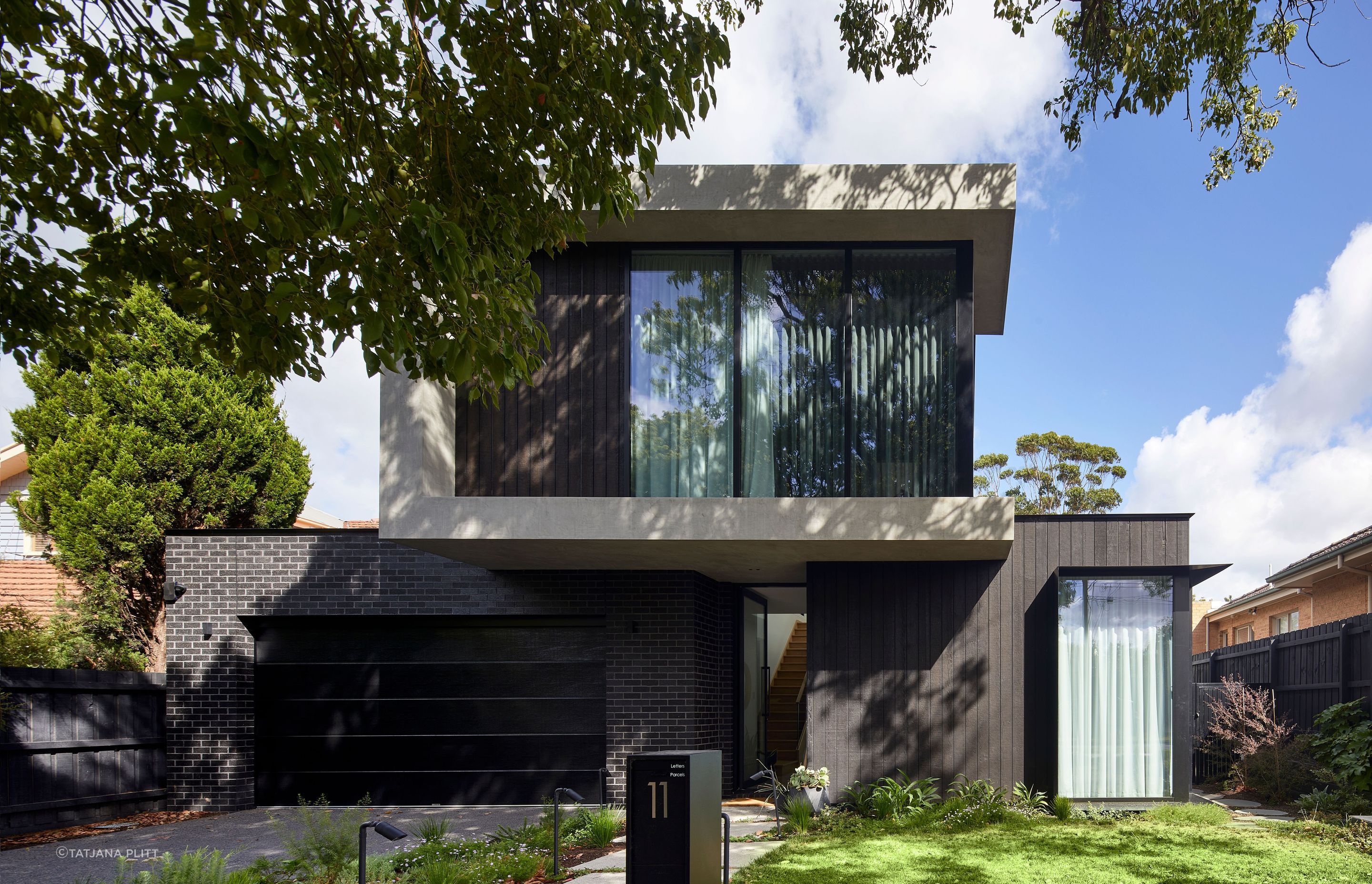 Storey Avenue, Hampton