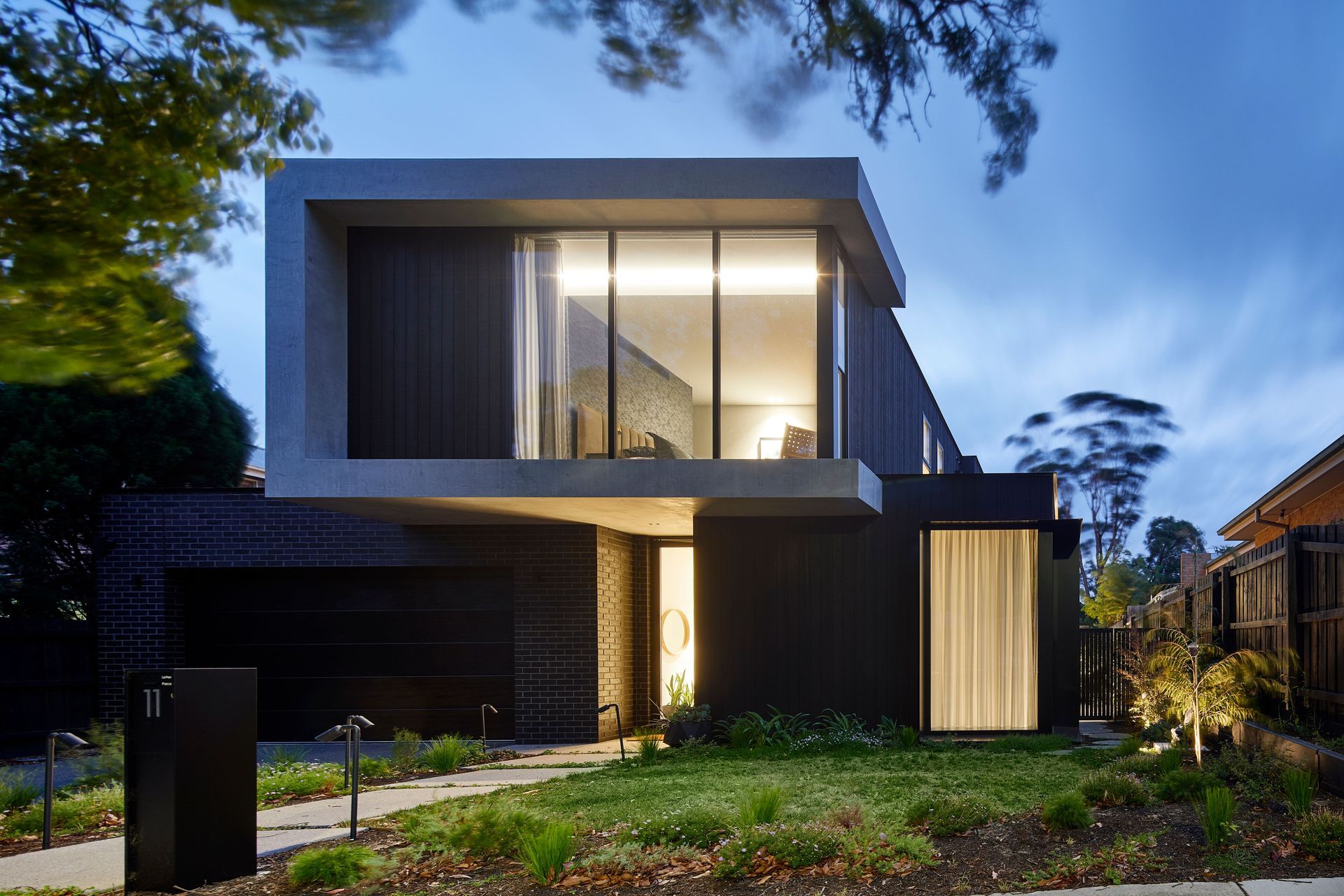 Storey Avenue, Hampton