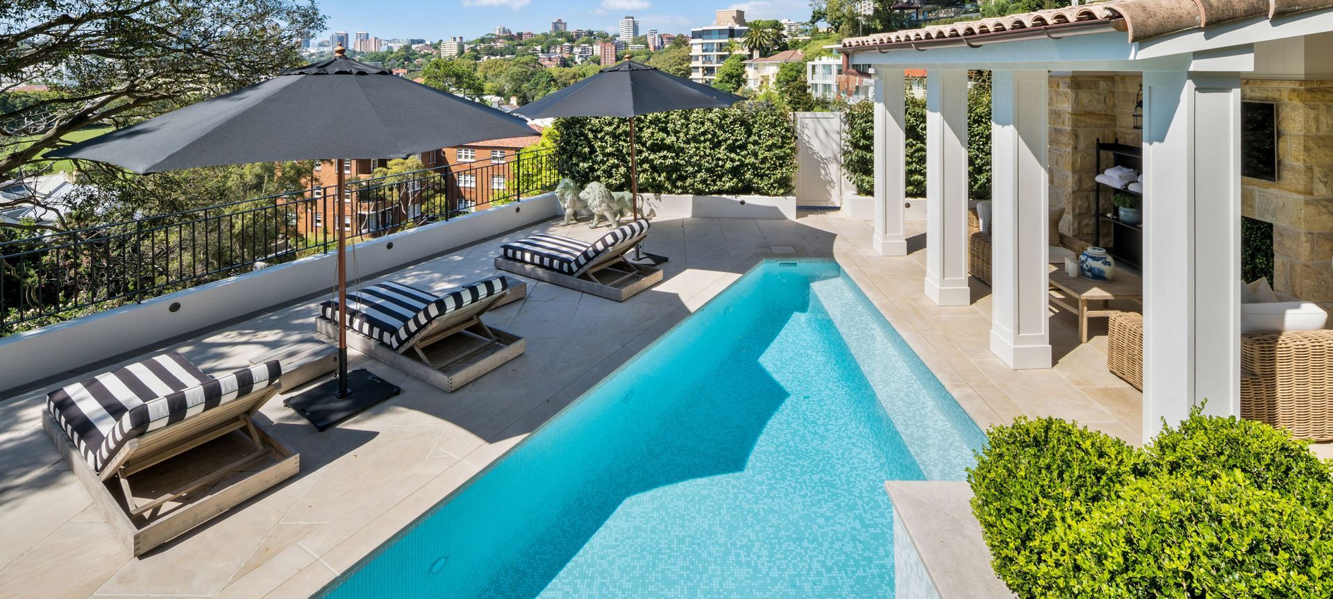 Lynda Kerry Interior Design | Andrew Barnyak Design | Cathedral Limestone Alfresco
