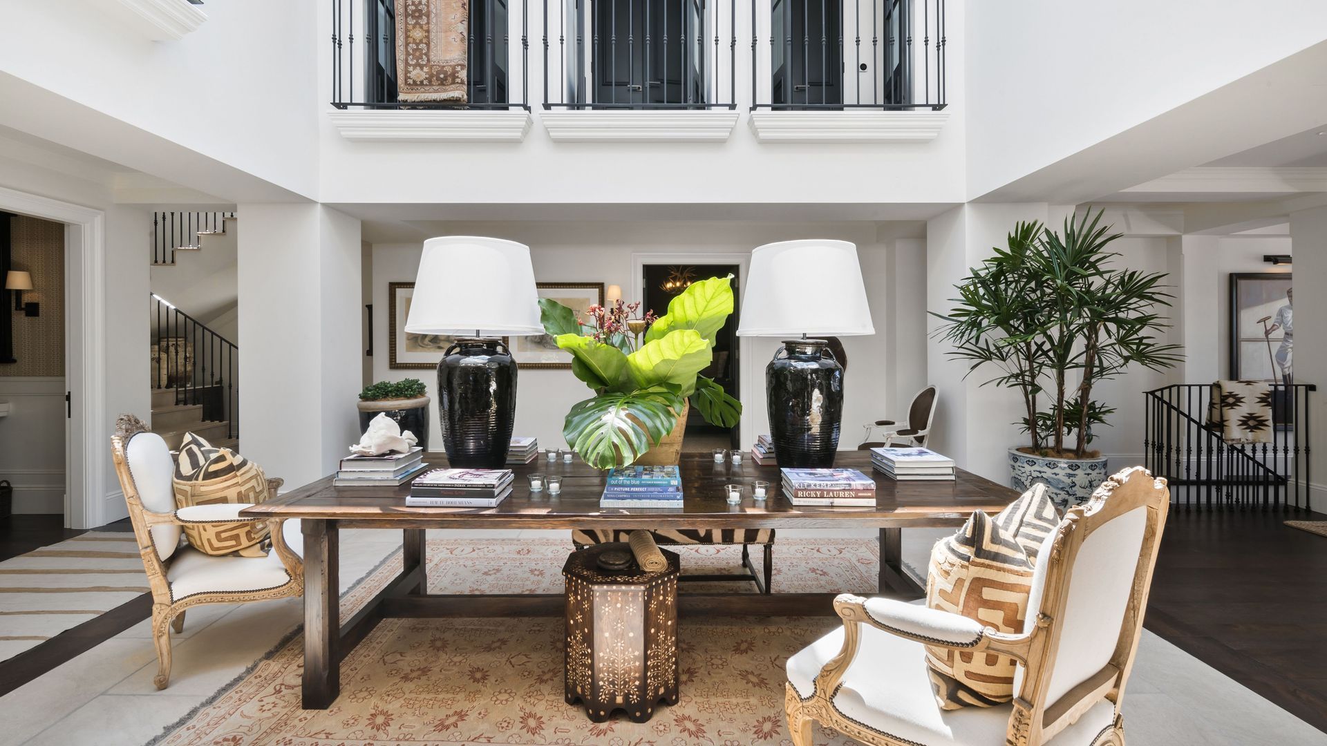 Darling Point Dream Home: Stone Meets Style in a Stunning Project! video