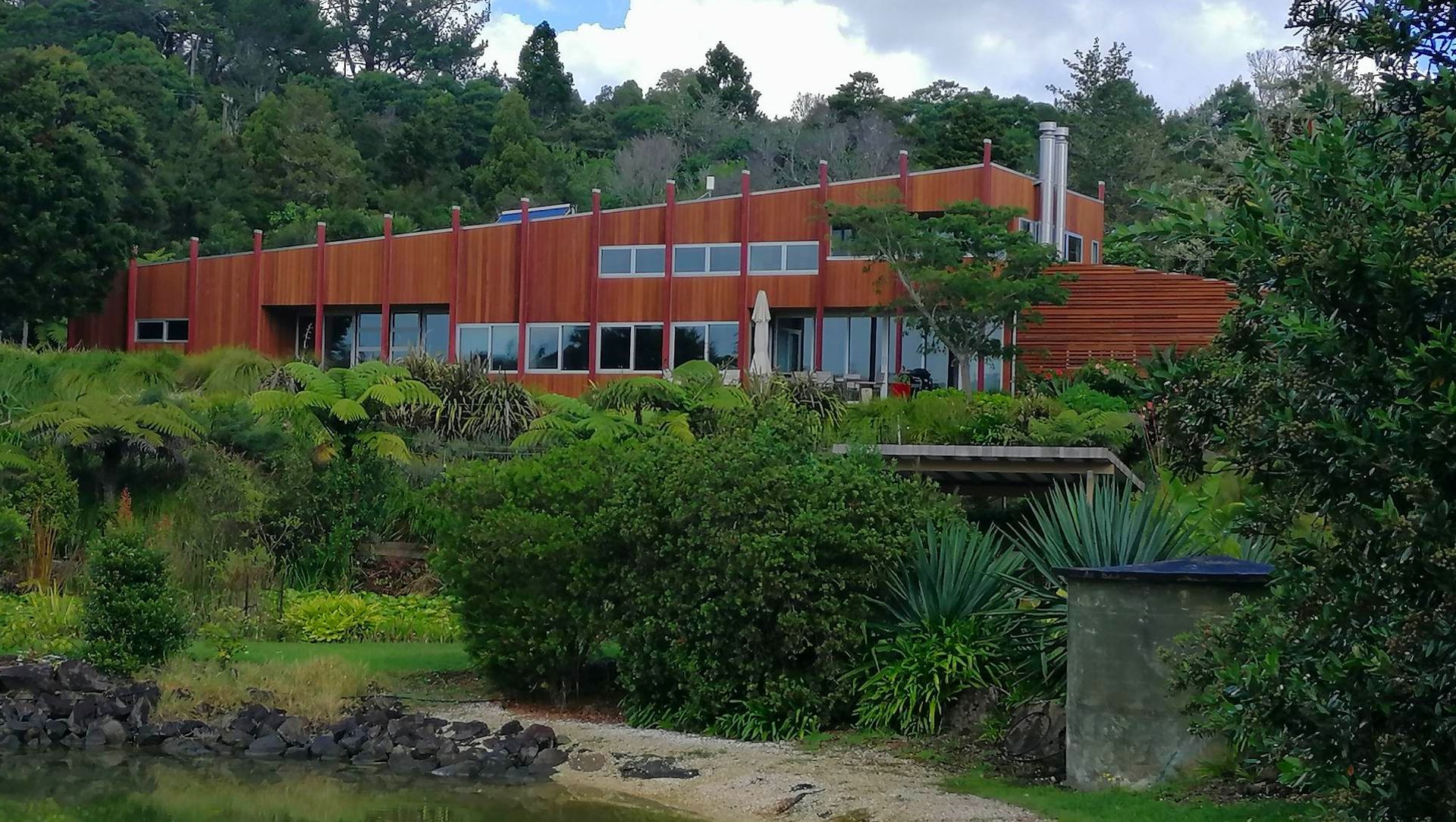 Sandspit cedar house banner