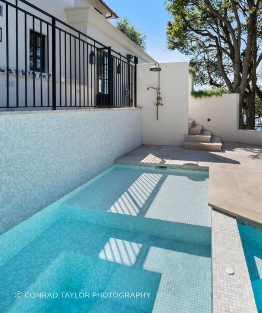 Lynda Kerry Interior Design | Andrew Barnyak Design | Snowflake Mosaic | Cathedral Limestone Alfresco