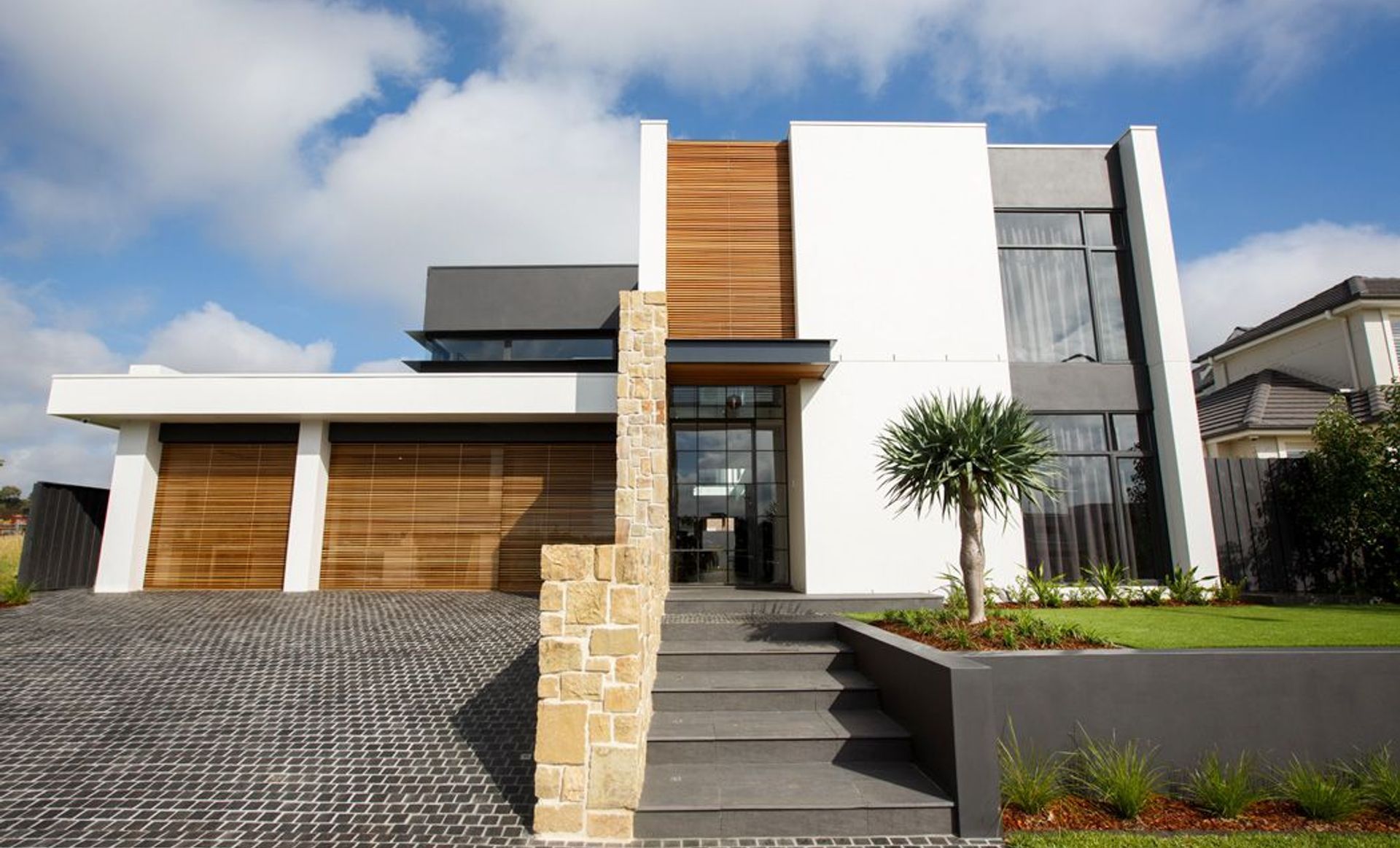 Aria Display Home