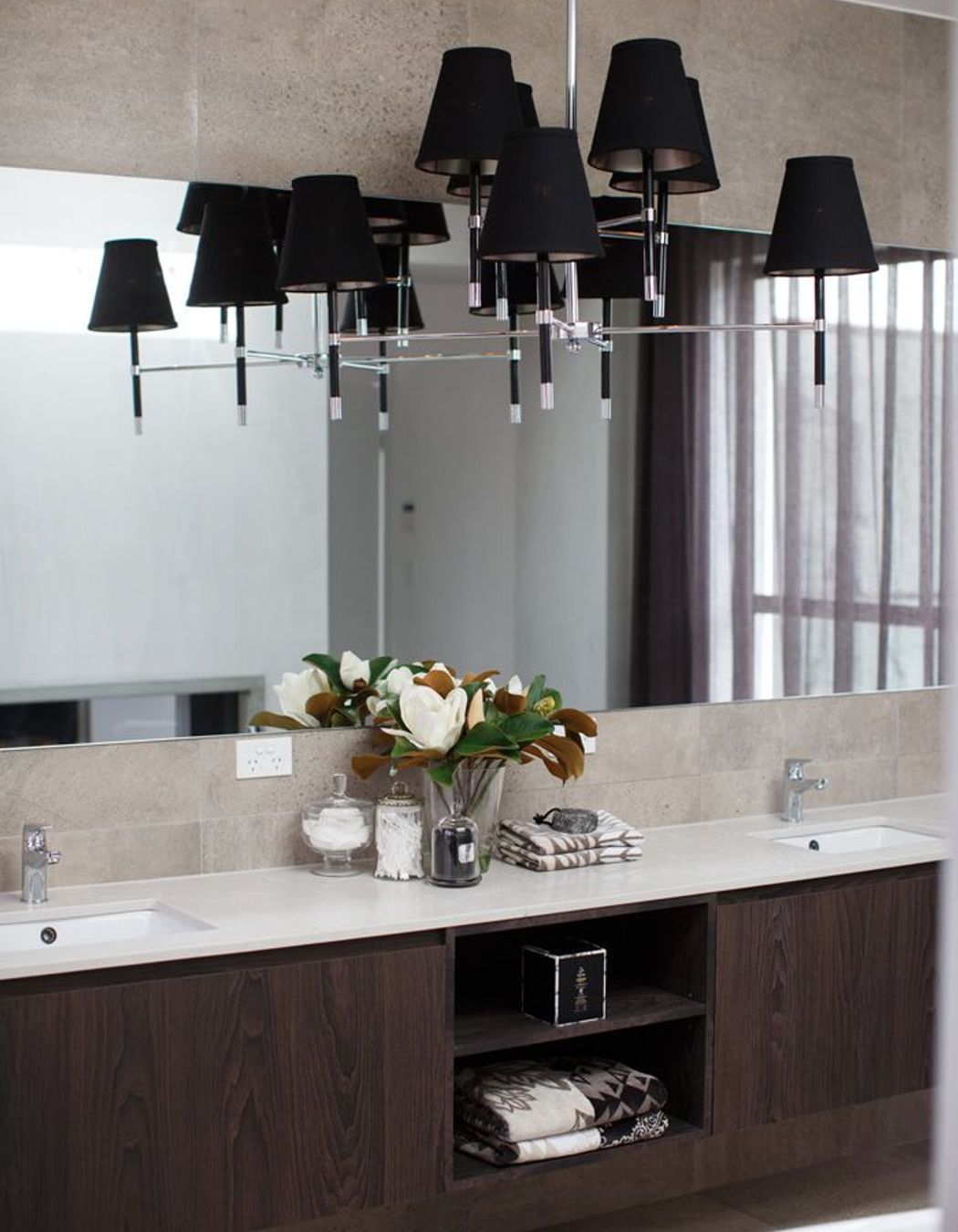 Aria Display Home