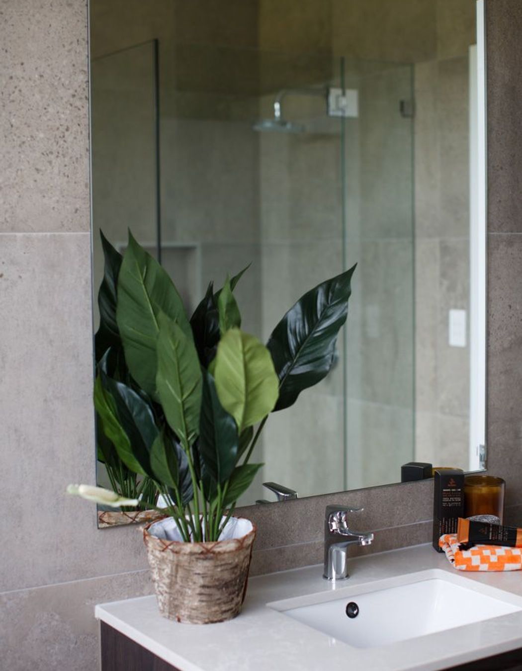 Aria Display Home
