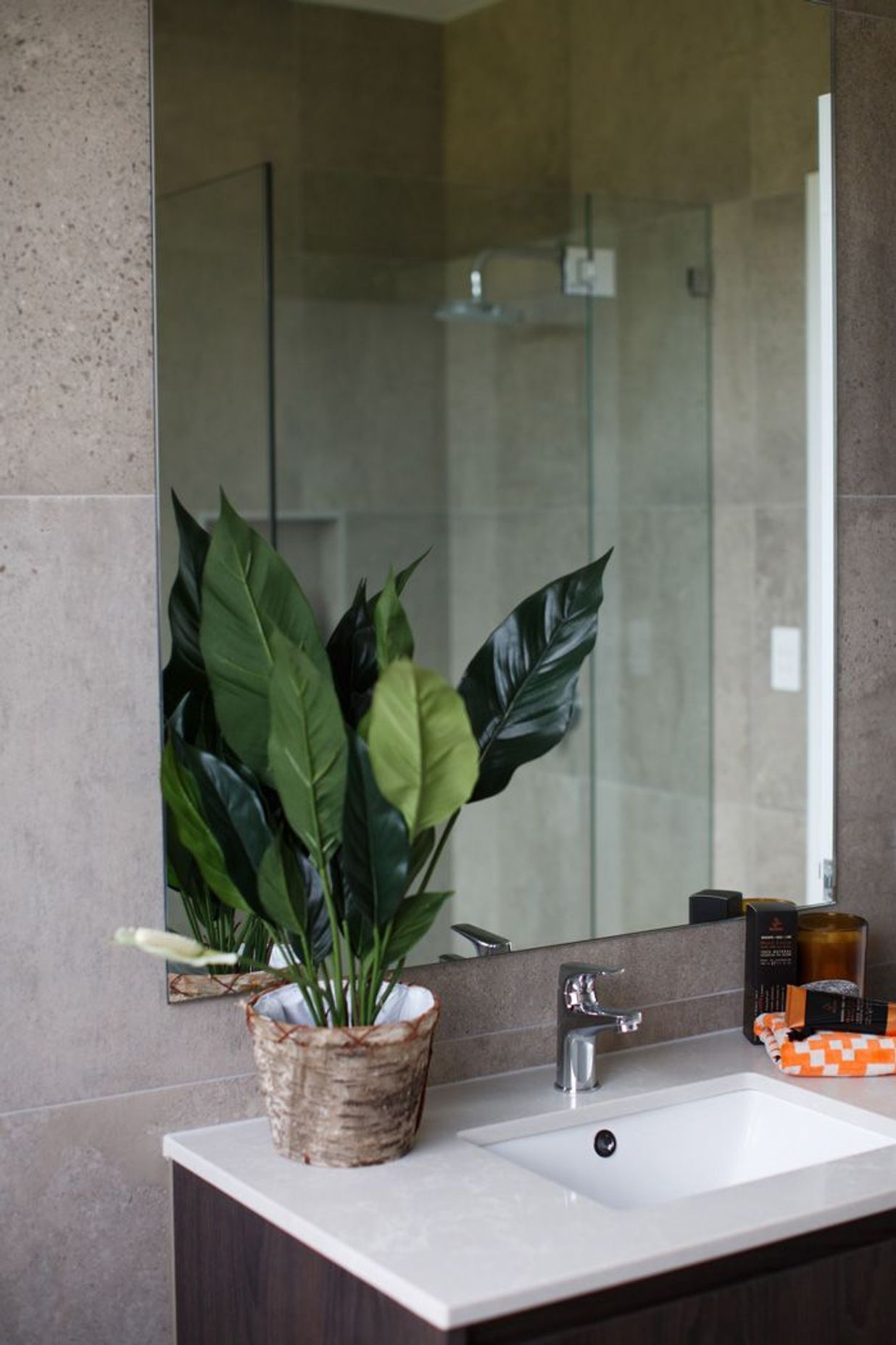 Aria Display Home