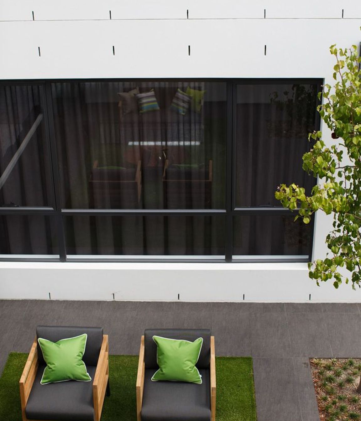 Aria Display Home