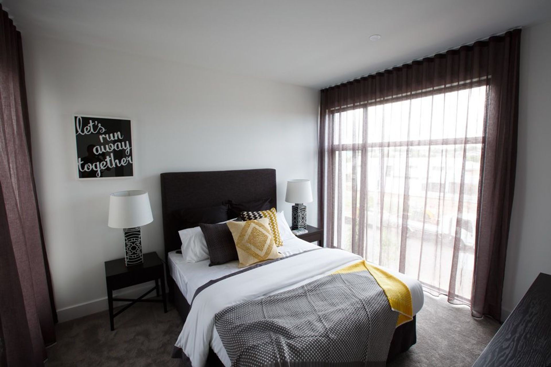 Aria Display Home