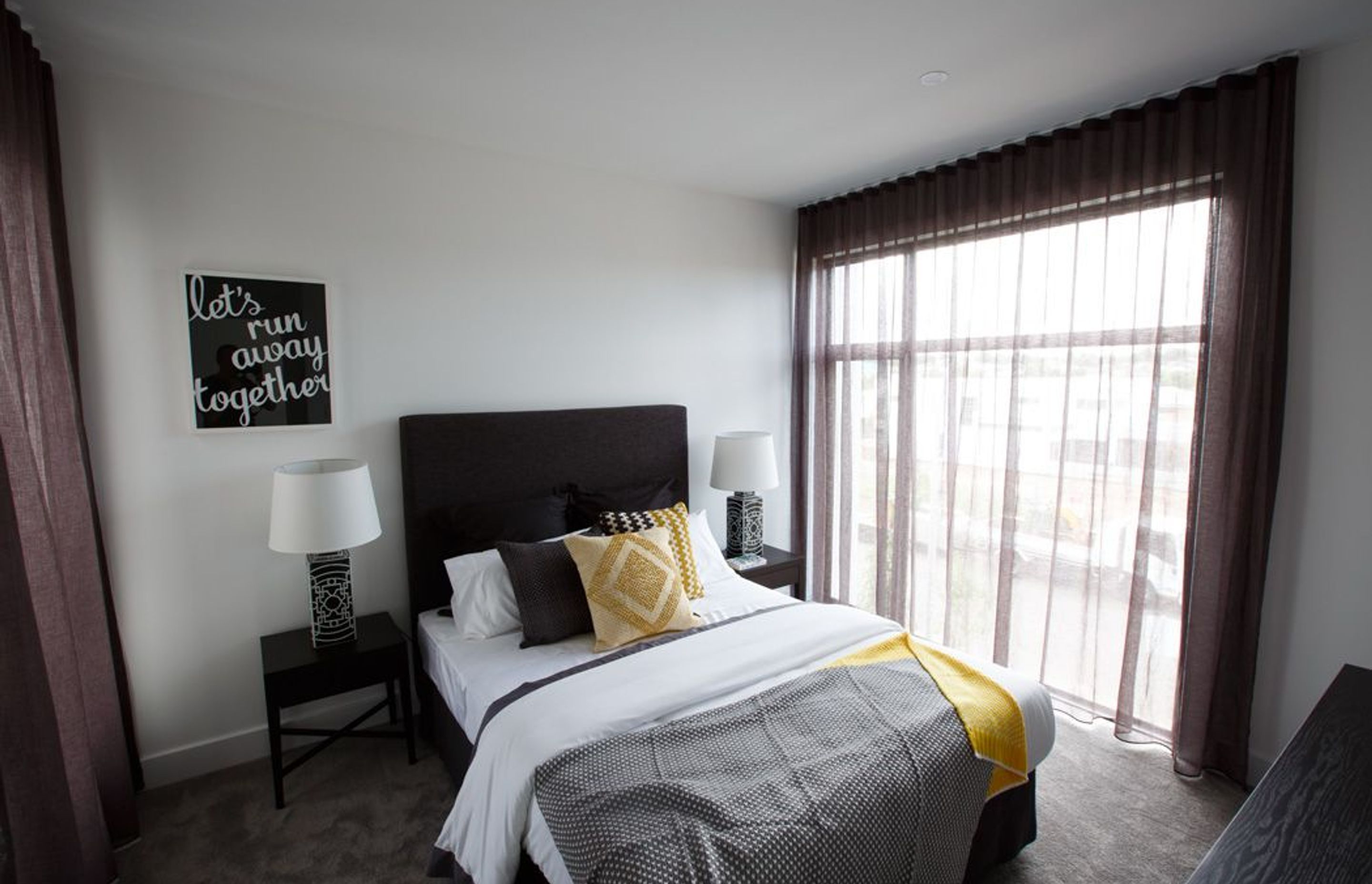 Aria Display Home