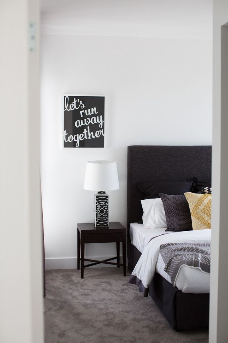 Aria Display Home